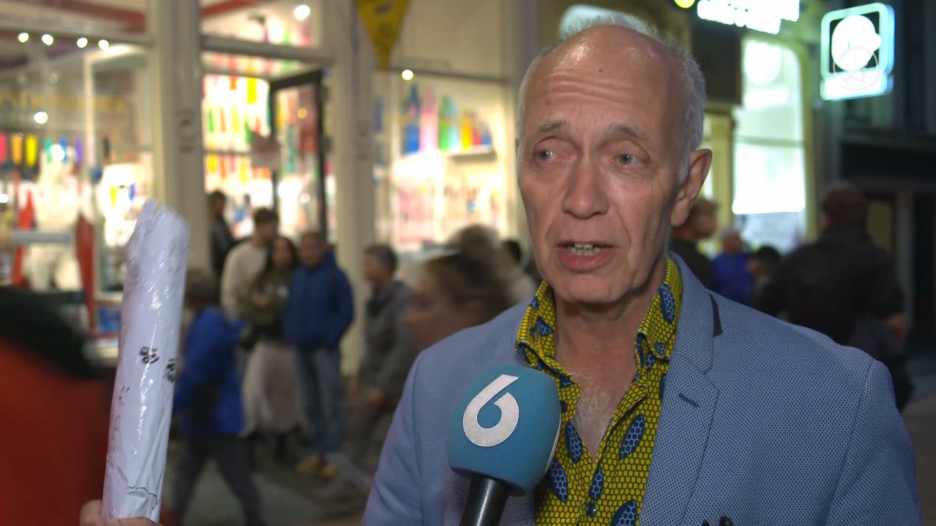 Ondernemers en bewoners Amsterdamse Wallen blij met preventief fouilleren