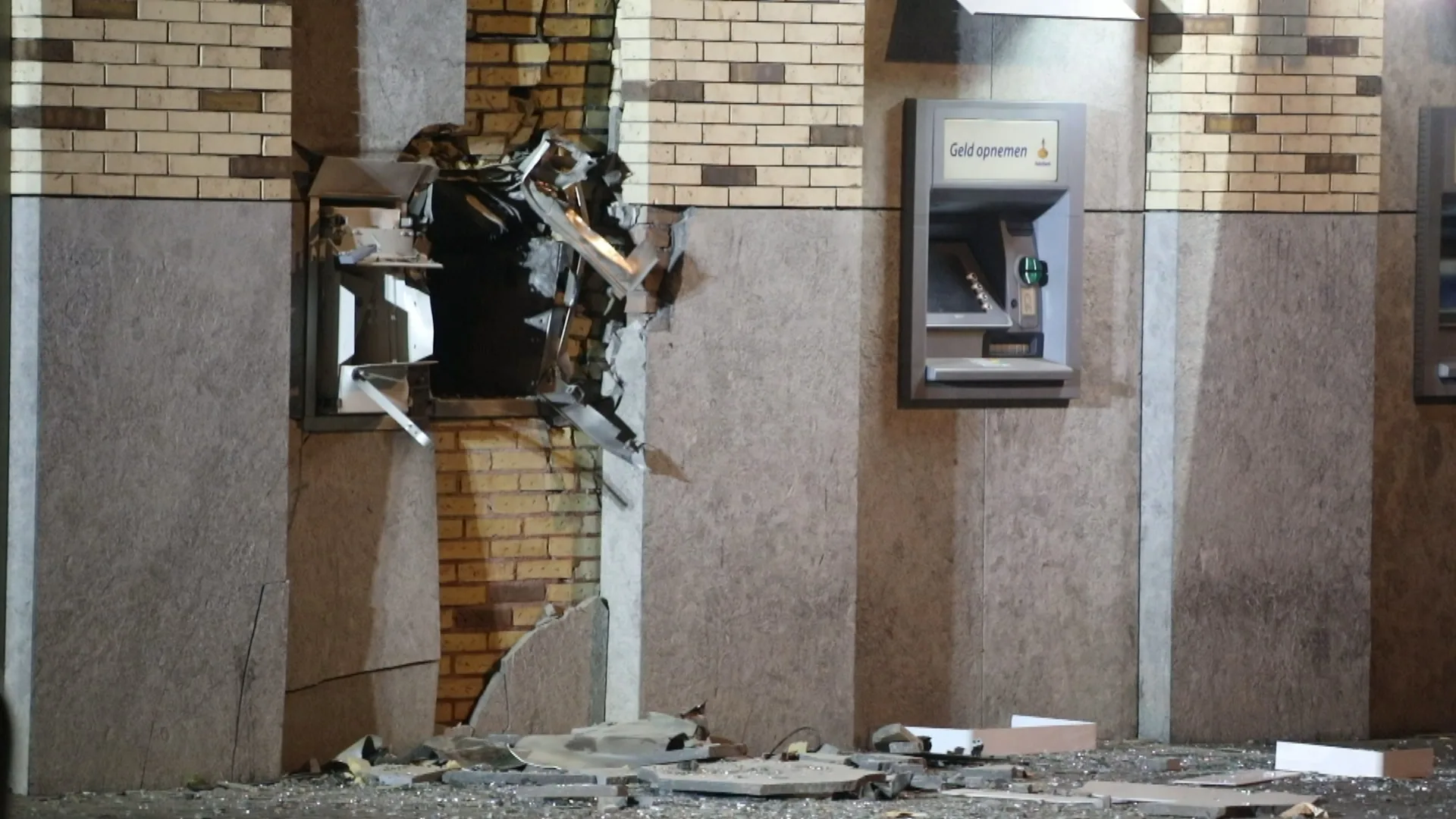 Woningen ontruimd in Uden vanwege plofkraak op Rabobank