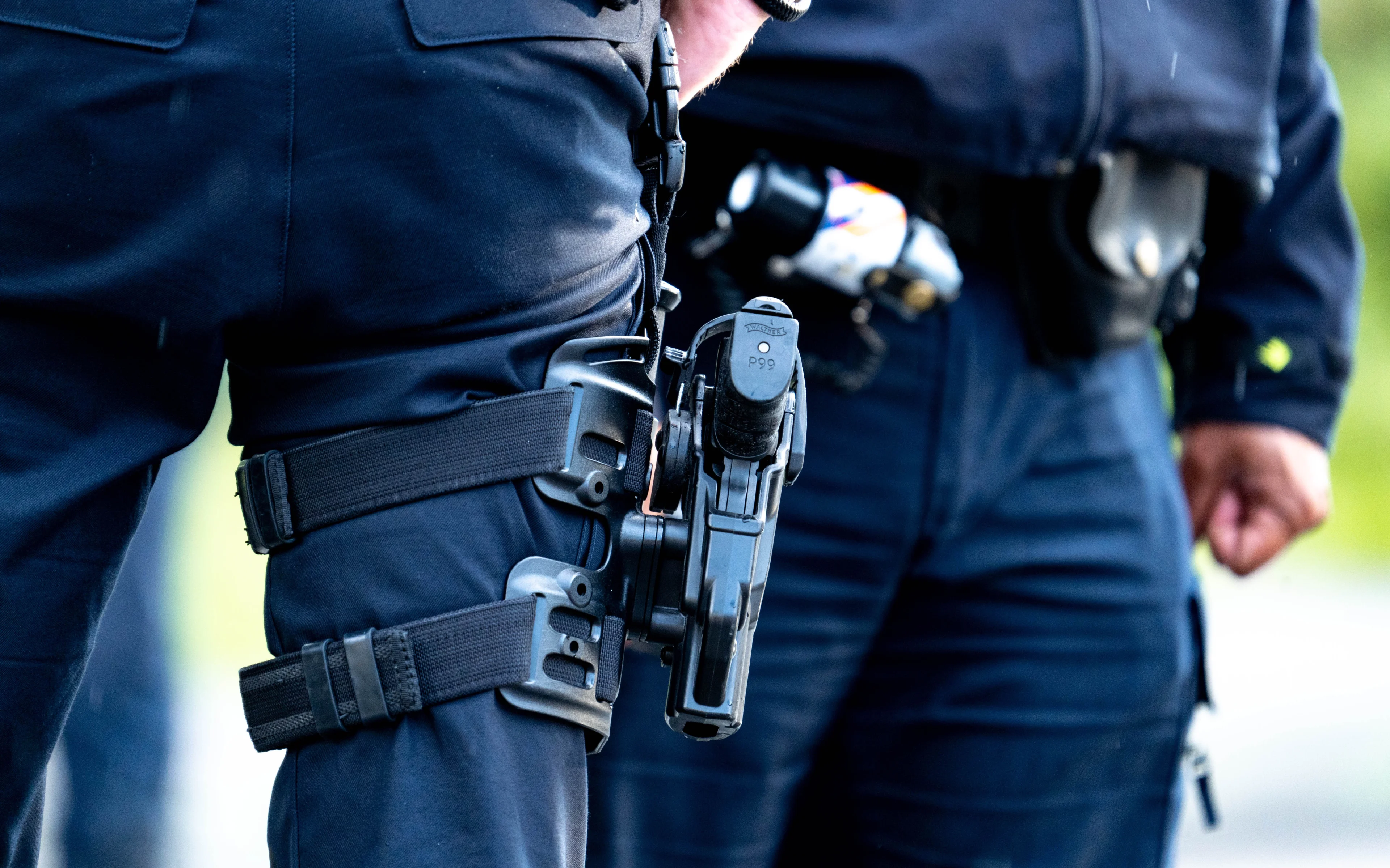 Inzittenden auto opgepakt na schieten op medeweggebruiker op snelweg