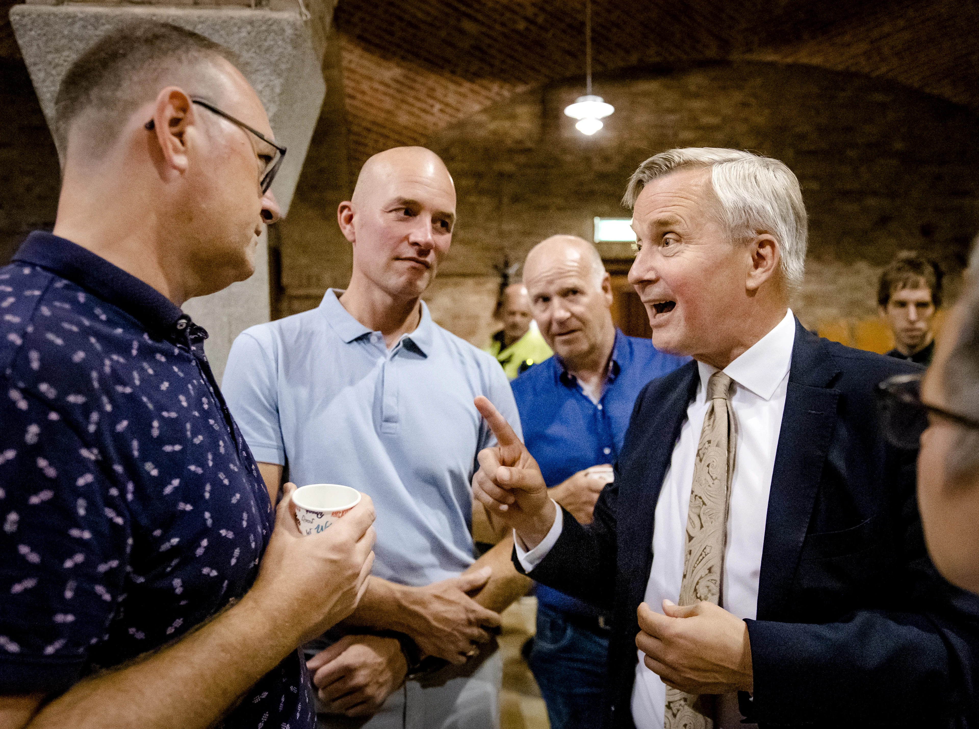 Staatssecretaris Van der Burg over bijeenkomst aanmeldcentrum Bant: 'Ik kom vooral luisteren'