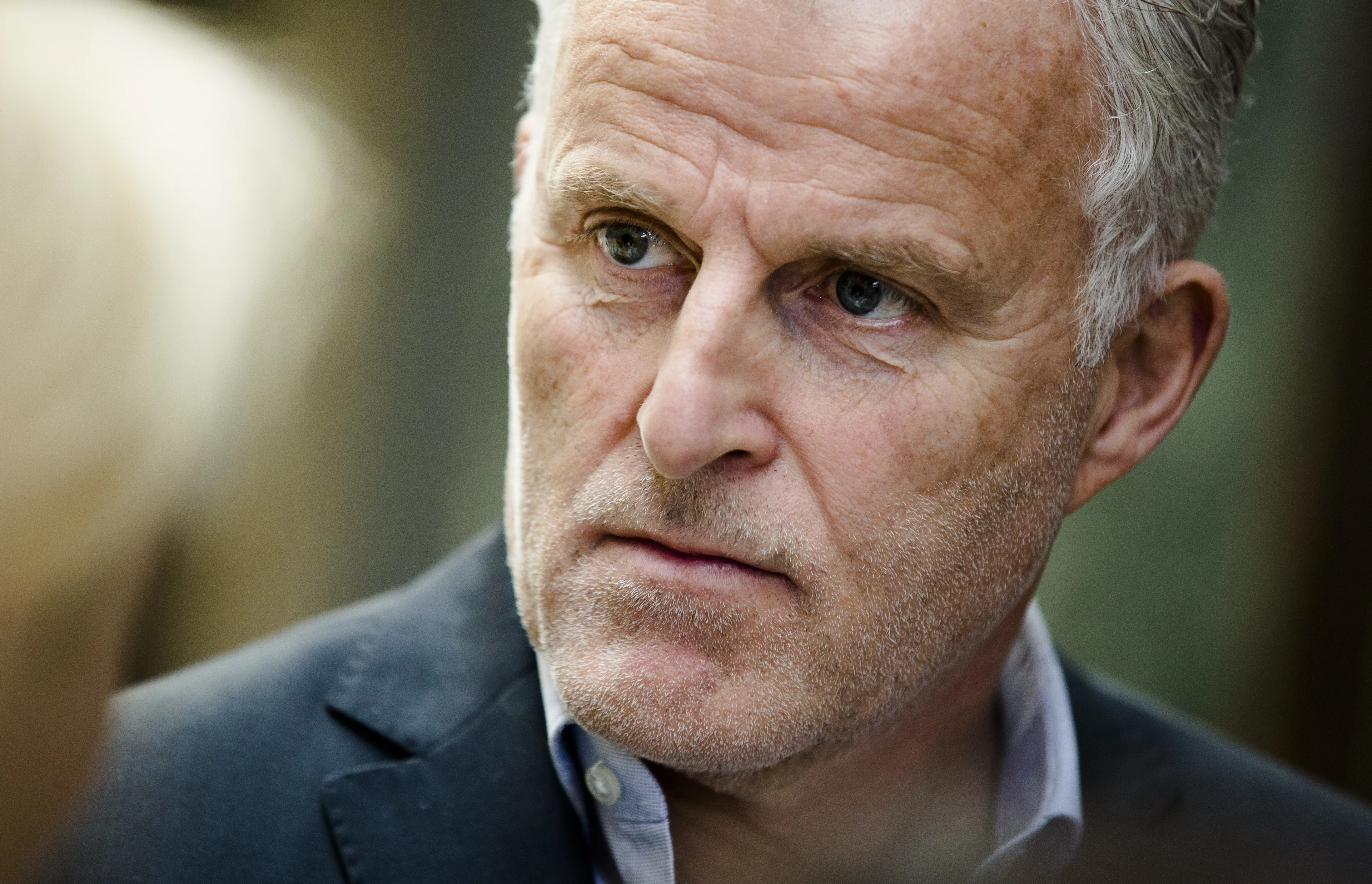 Eerbetoon aan Peter R. de Vries in extra uitzending Shownieuws