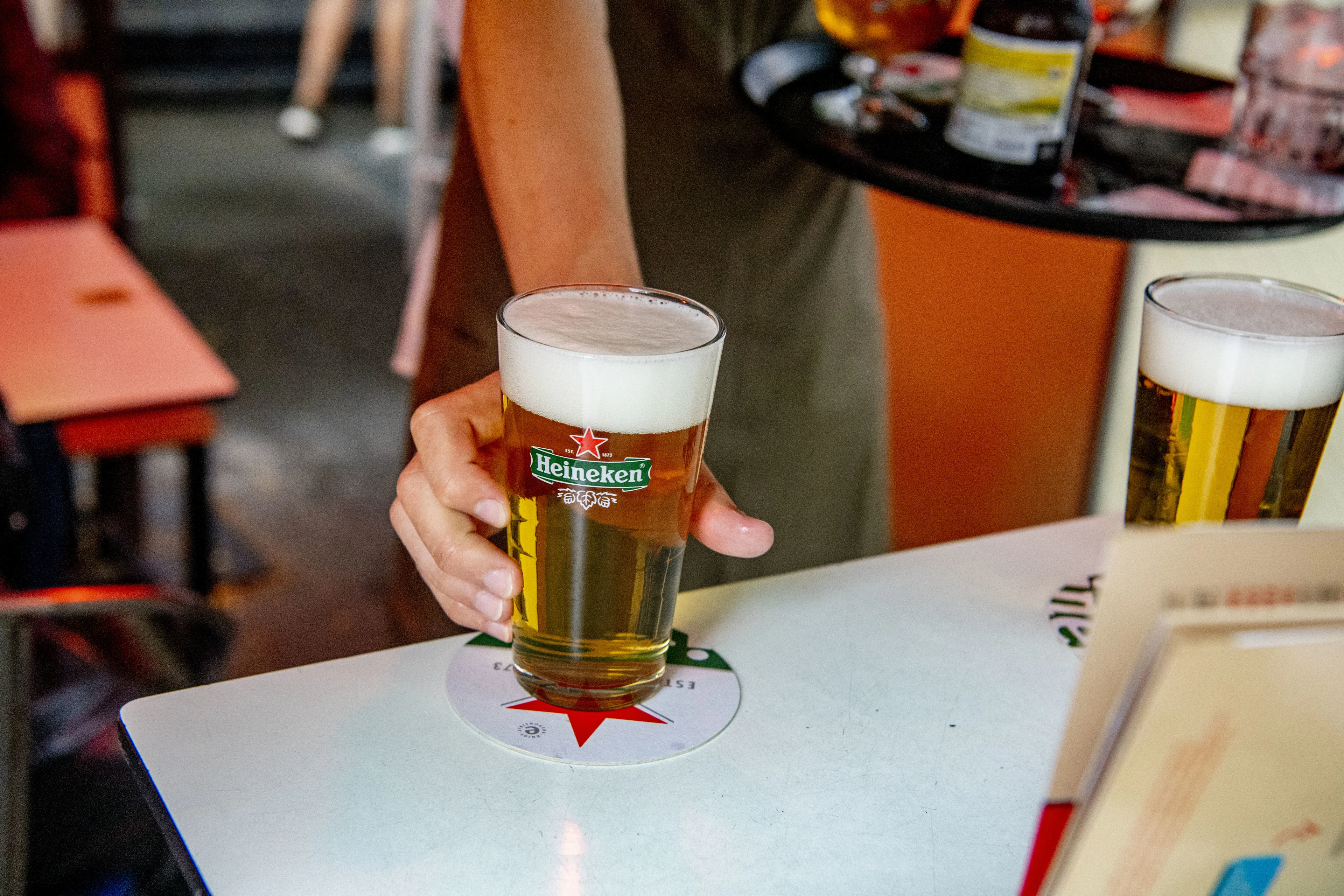 Burgemeester dreigt met boetes voor geopende Utrechtse horeca