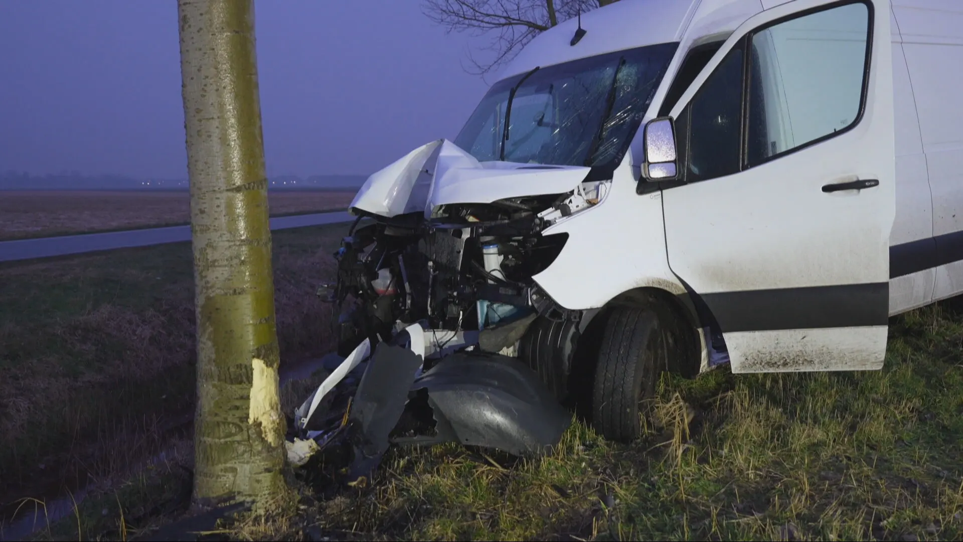 Spekgladde wegen zorgen voor ongelukken in noorden