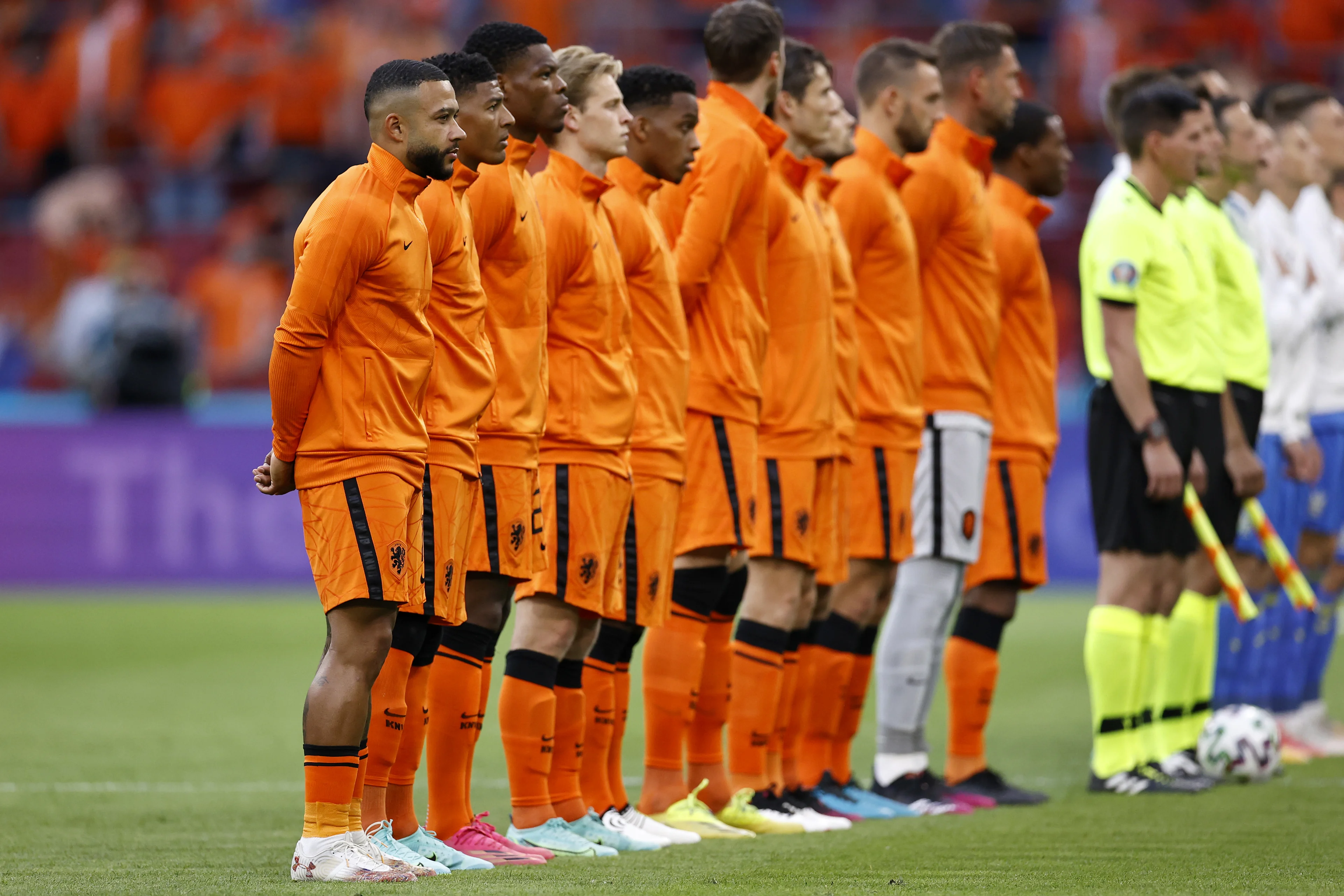 KNVB veroordeelt inval maar boycot geen wedstrijden tegen Rusland