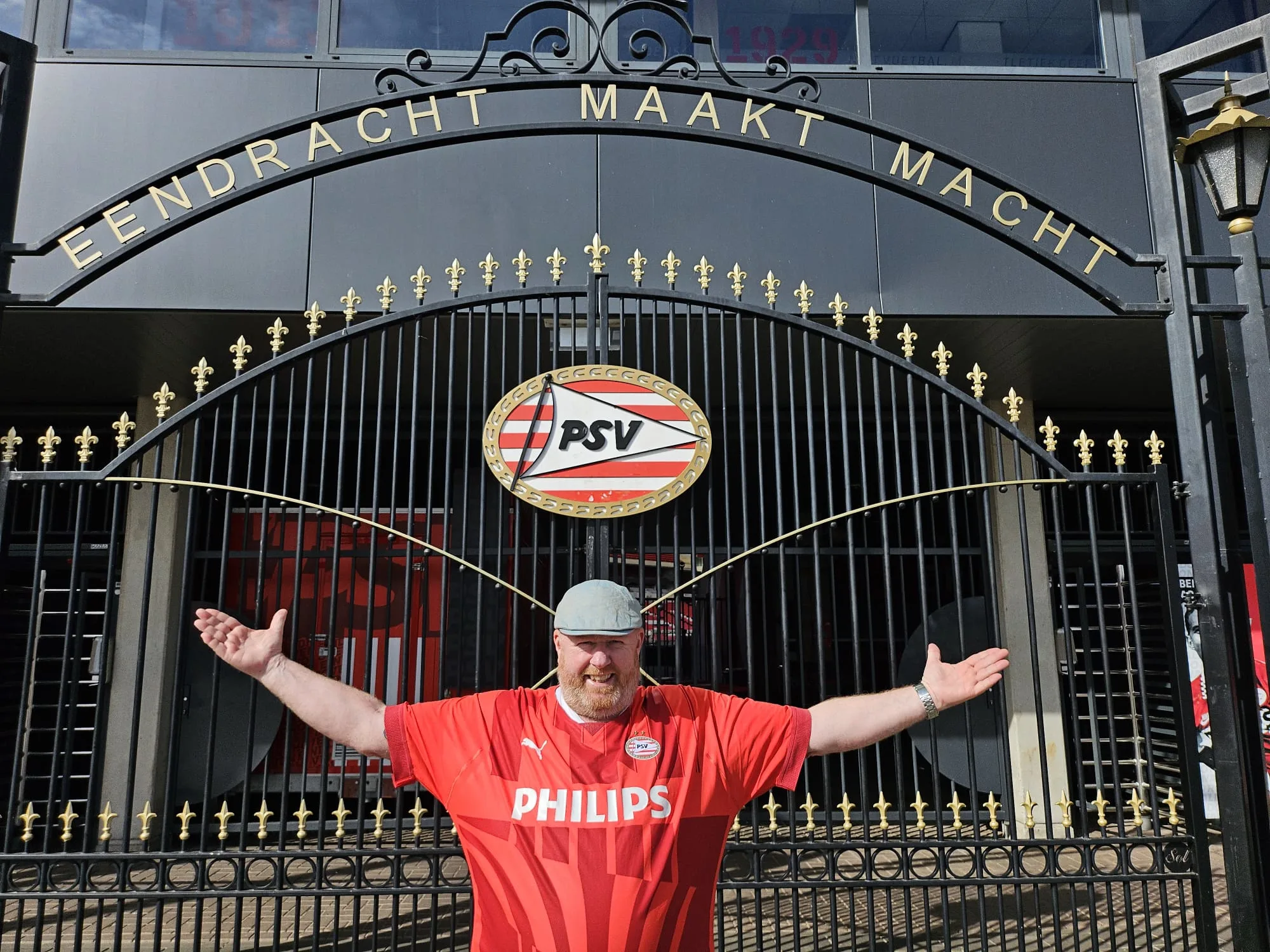 Echte clubliefde kent geen afstand, blijkt uit seizoenkaartoverzicht van KNVB