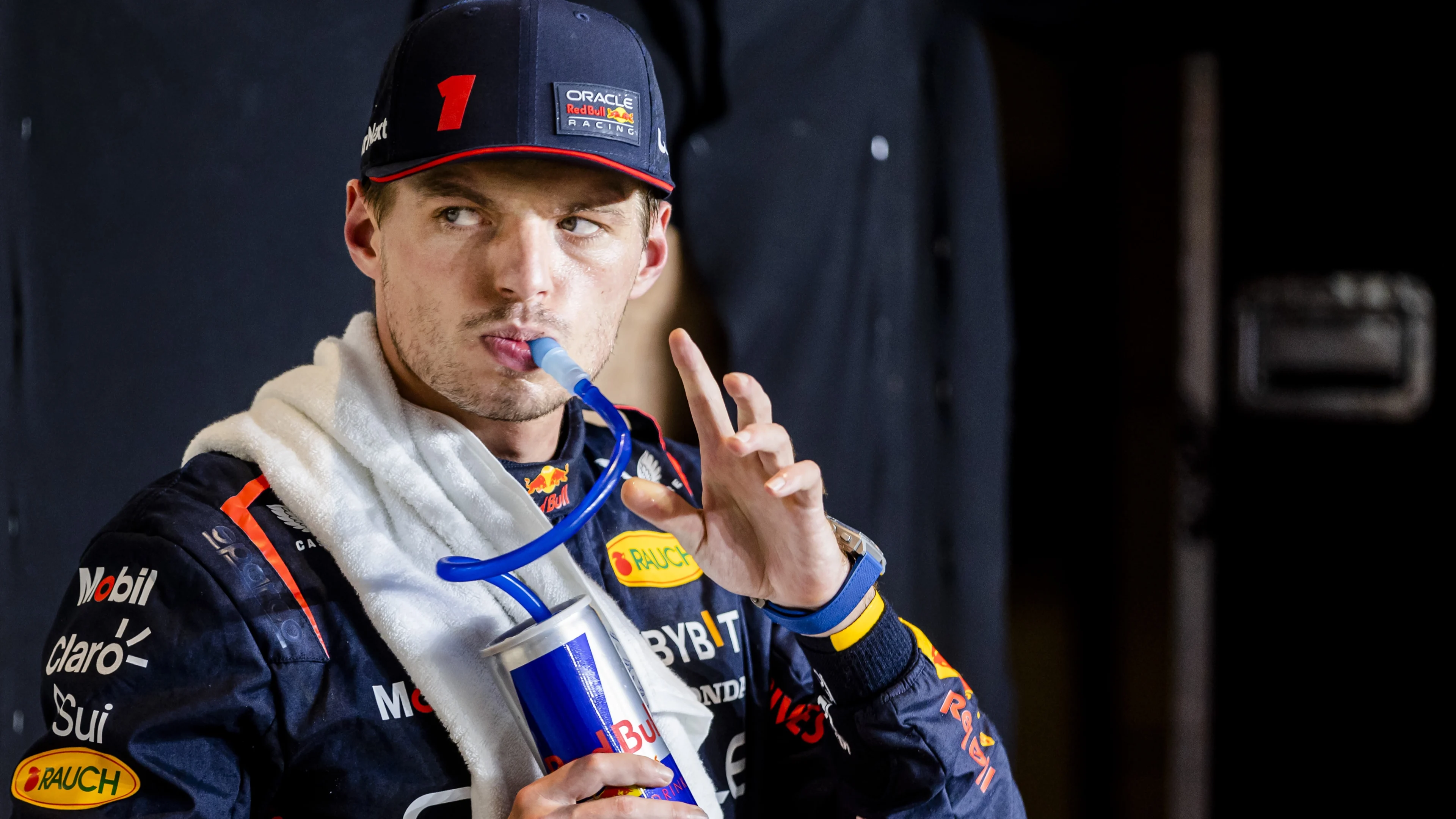 Wereldkampioen Verstappen pakt punt tijdens sprintrace Qatar, Piastri wint
