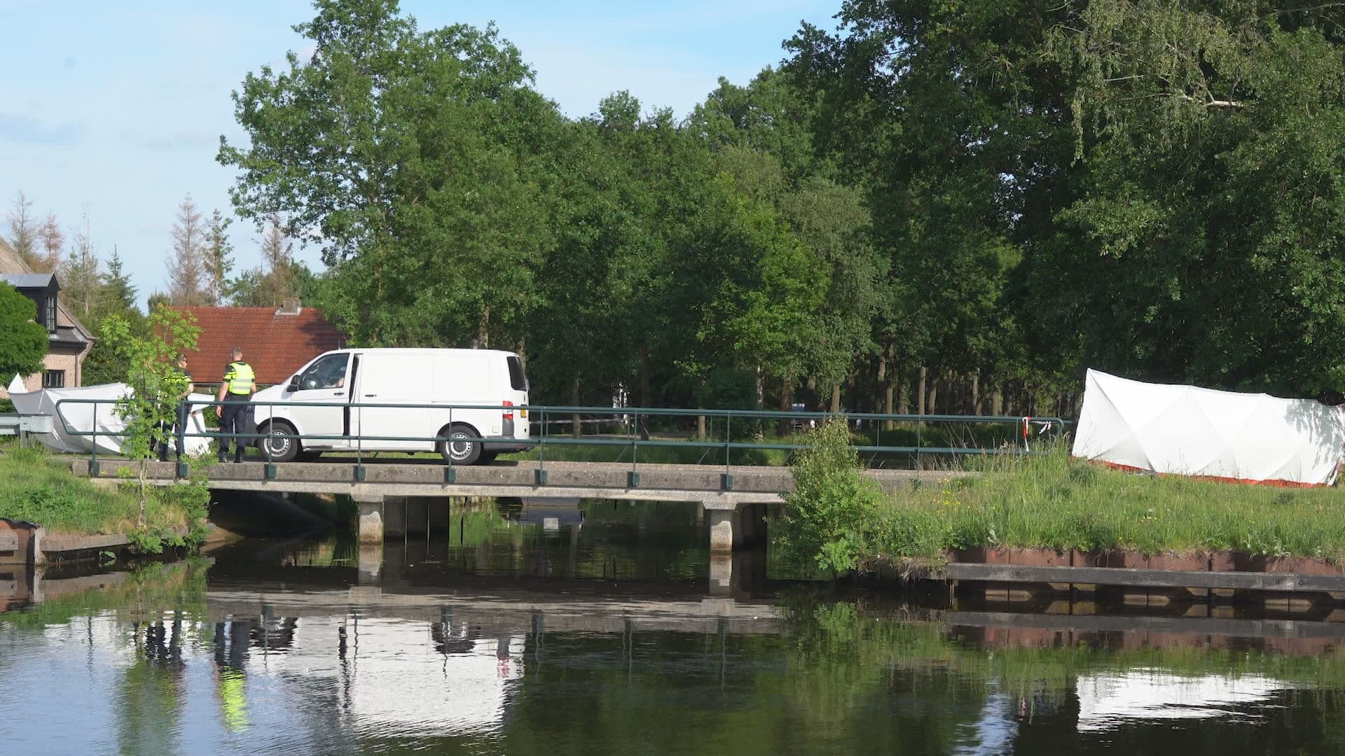 Dode man Overijssels kanaal vermoedelijk door misdrijf omgekomen
