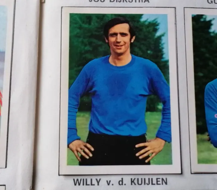 Geëmotioneerde PSV-fans brengen laatste eer aan clubicoon Willy van der Kuijlen