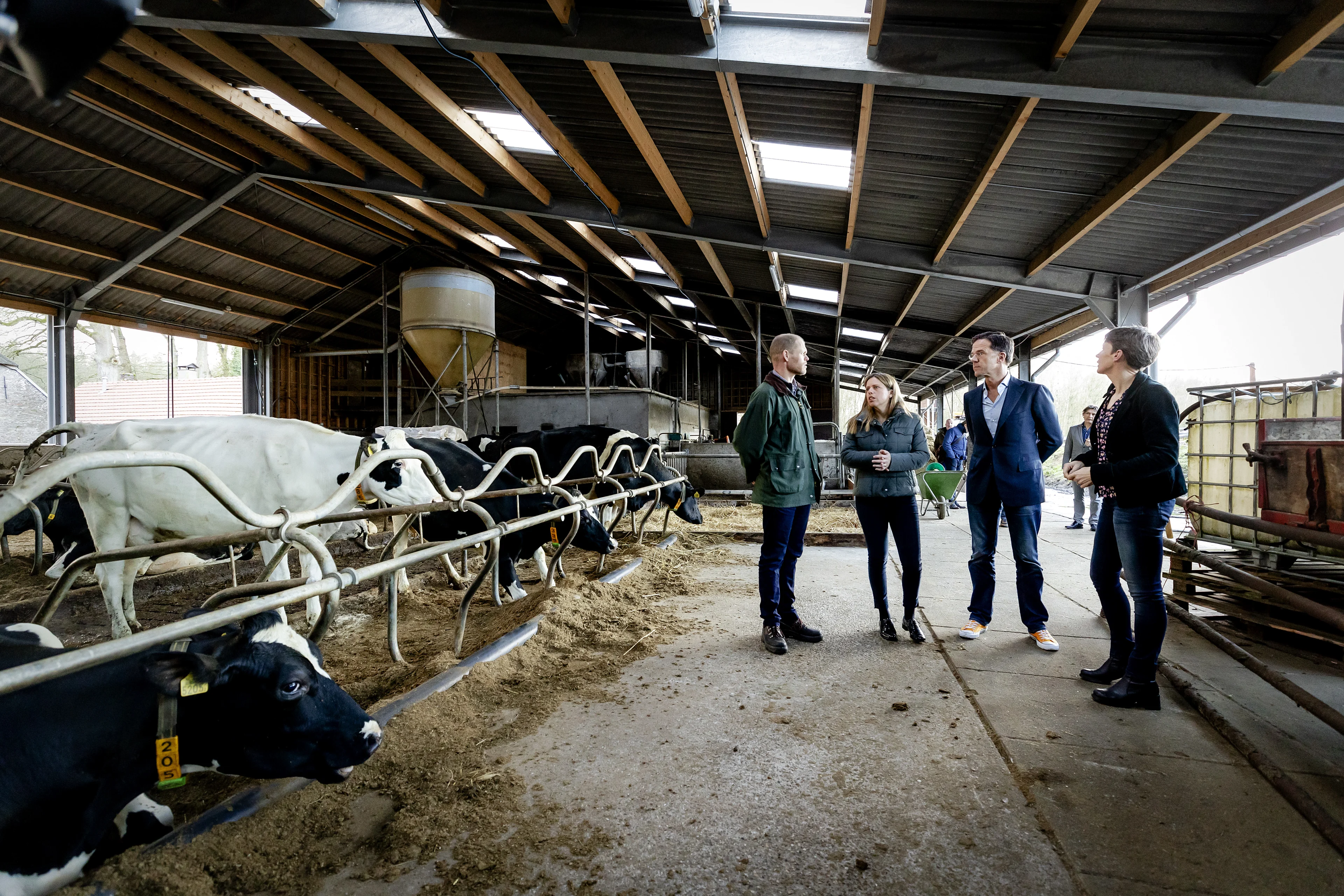Minister Schouten tikt Brabant op de vingers: nog geen boeren uitkopen