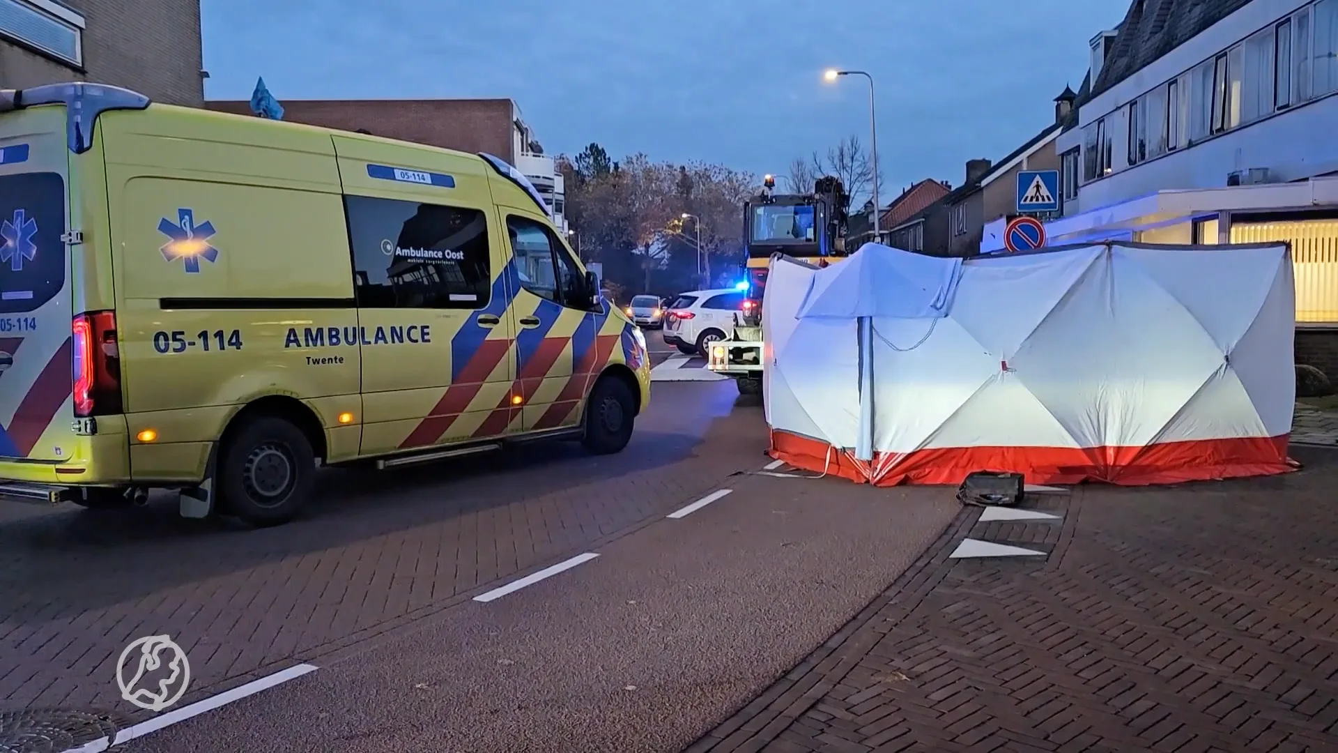 Fietser overleden na aanrijding met graafmachine in Haaksbergen