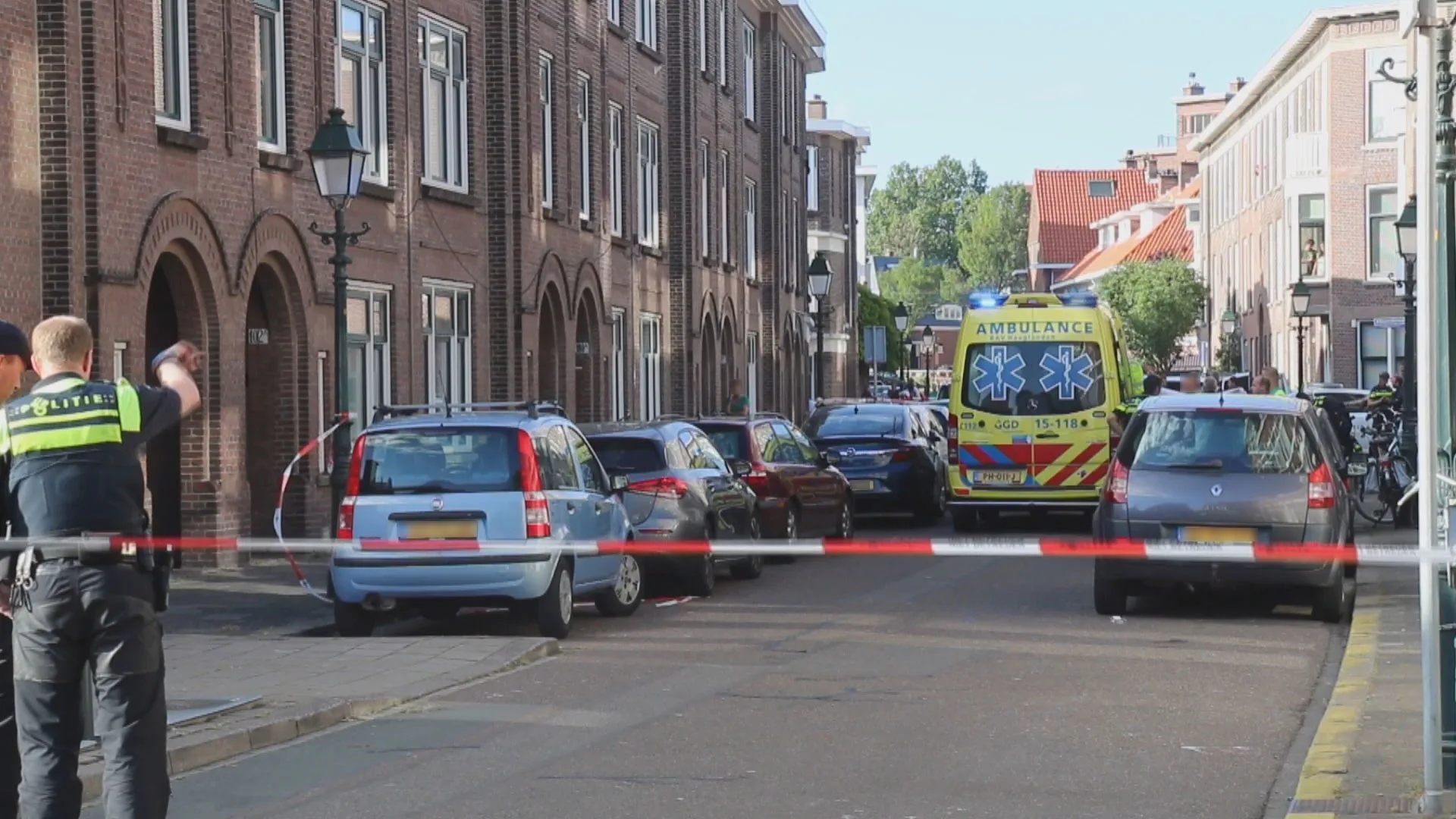 'Verwarde man hakt met bijl in op voorbijgangers in Scheveningen'