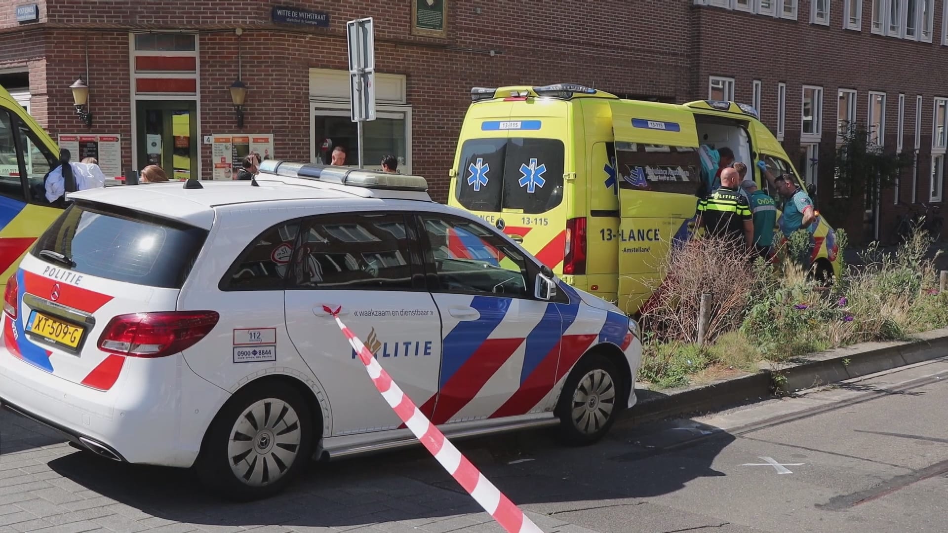Minderjarige veroorzaakt meerdere aanrijdingen in Amsterdam met gestolen auto