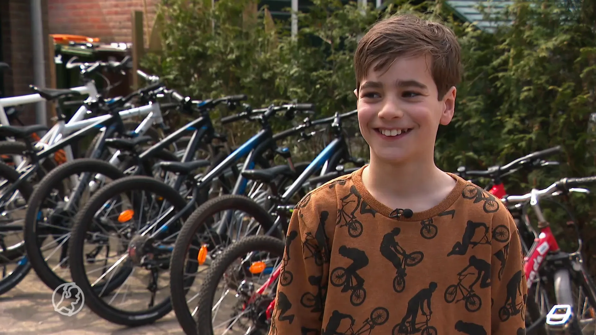 Steeds meer jonge ondernemers, Edin (9) en Noa (18) runnen succesvol bedrijf