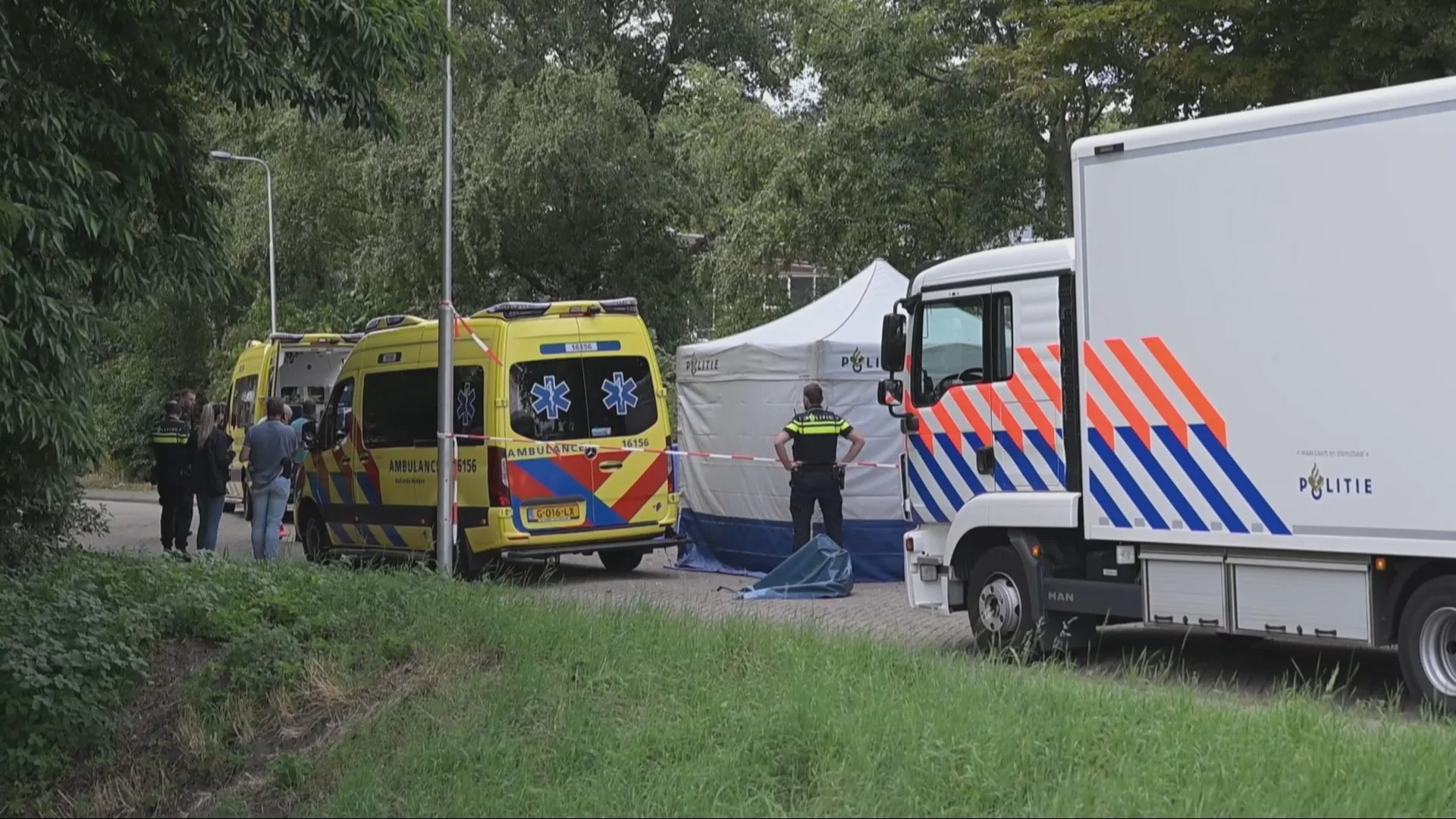 Vrouw (39) doodgeschoten in woonwijk Gouda op klaarlichte dag, dader gevlucht