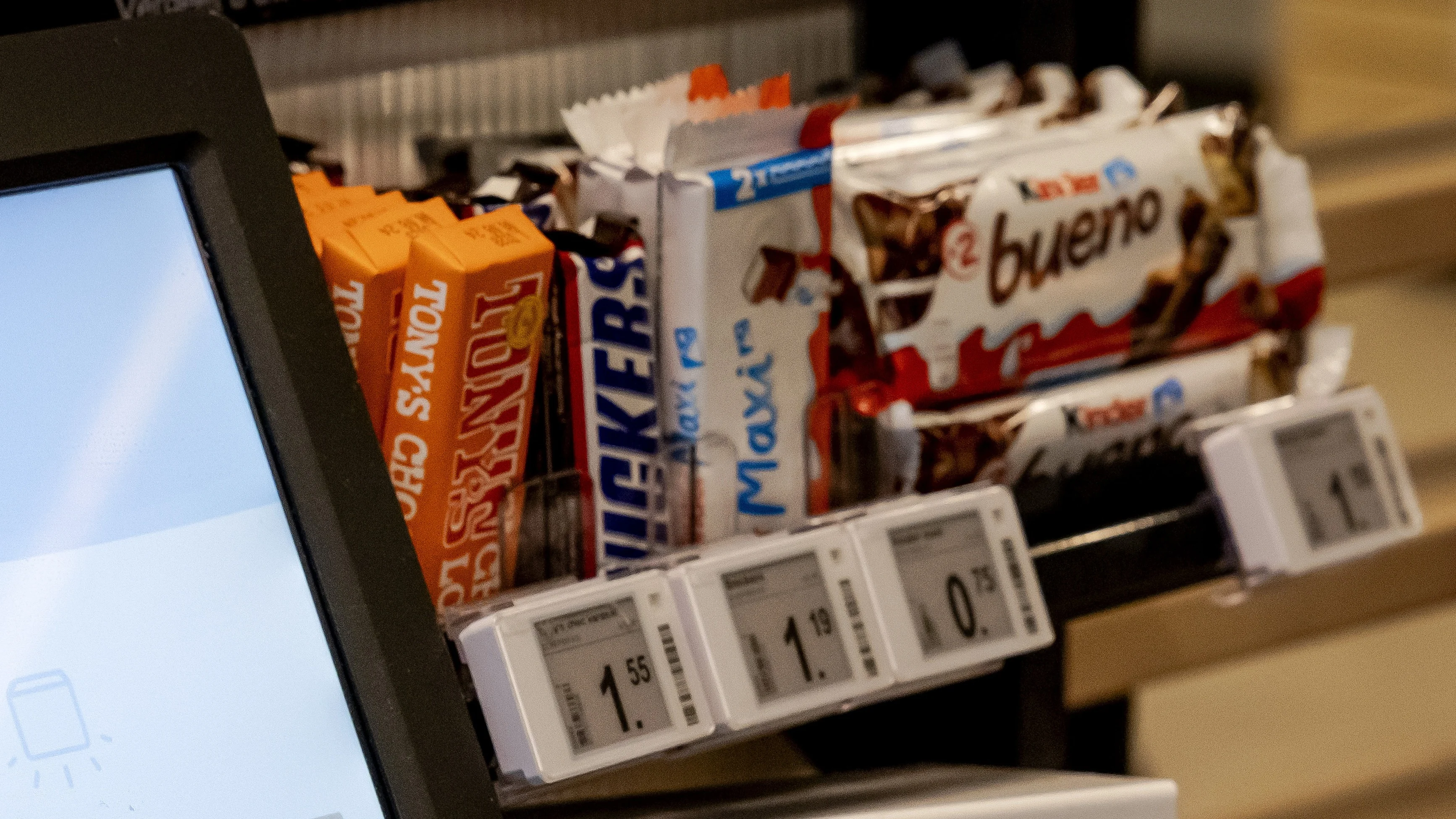 Geen chocolade maar appels bij kassa: Albert Heijn test gezondere 'impulsaankopen'