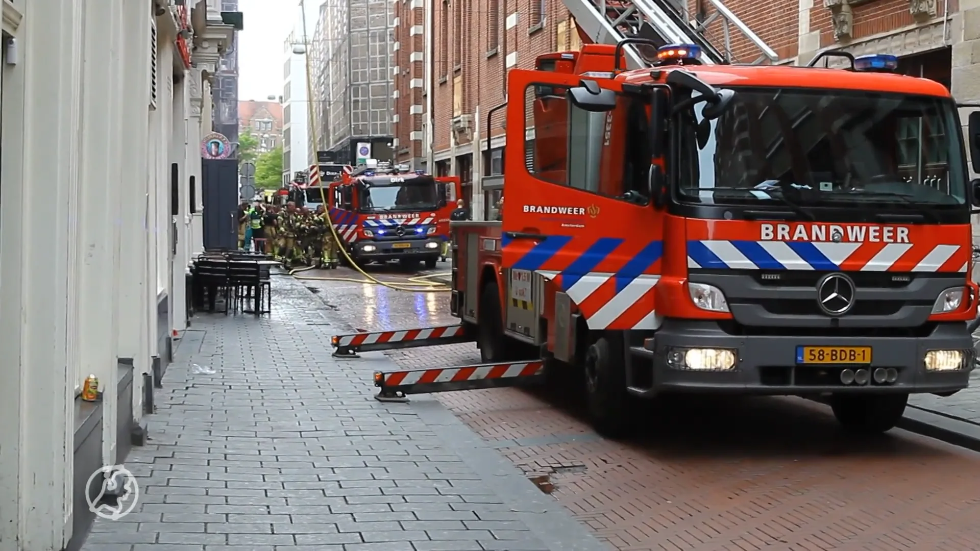 Vier mensen naar ziekenhuis na brand in Amsterdams hotel