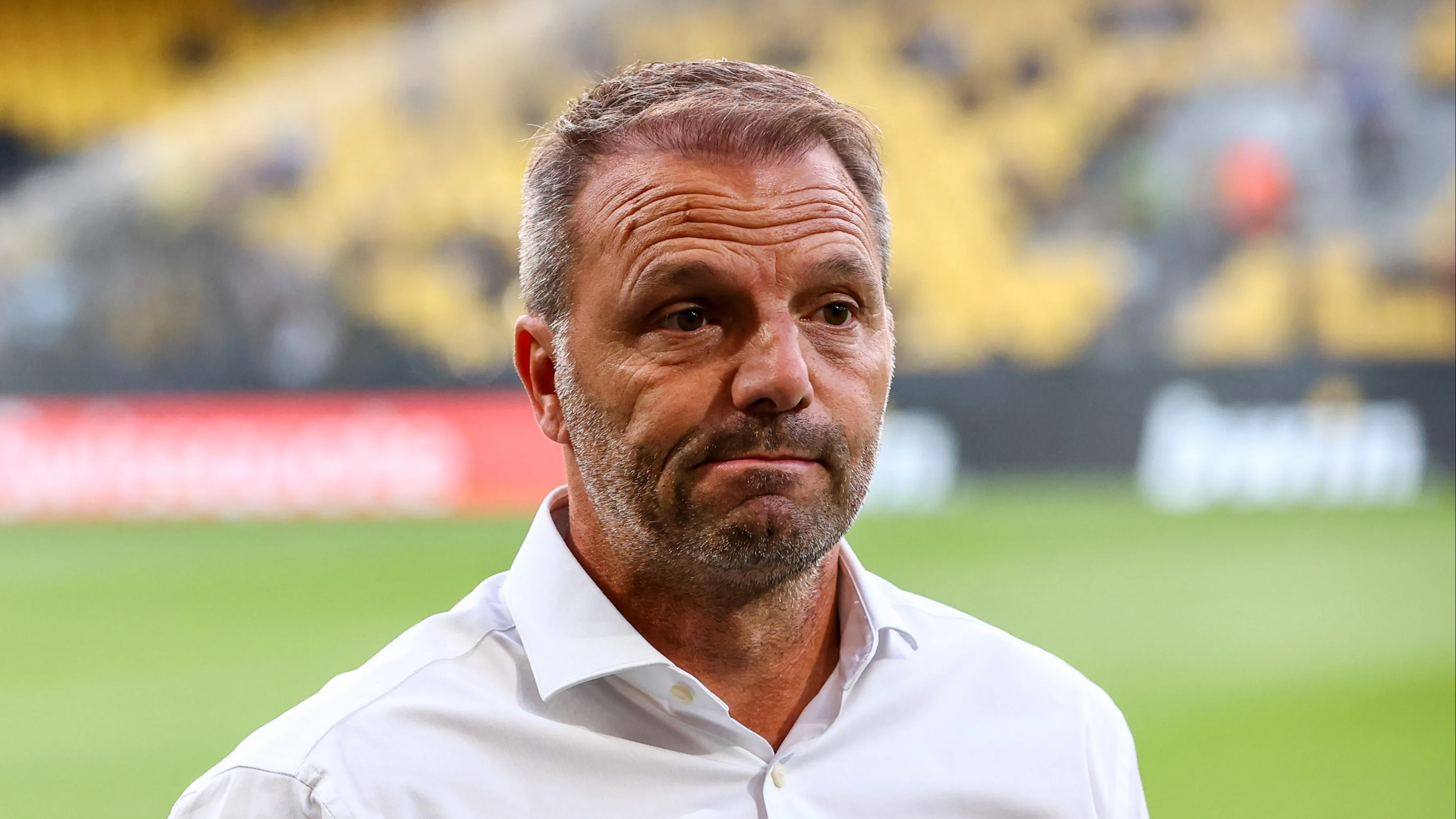 Ook harde kern Ajax is vertrouwen in trainer Steijn kwijt