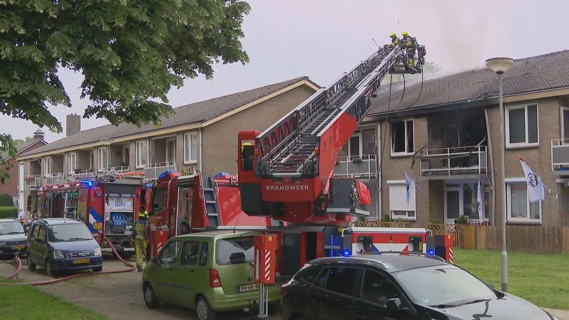 Man en twee hondjes dood na brand in appartementencomplex Buchten