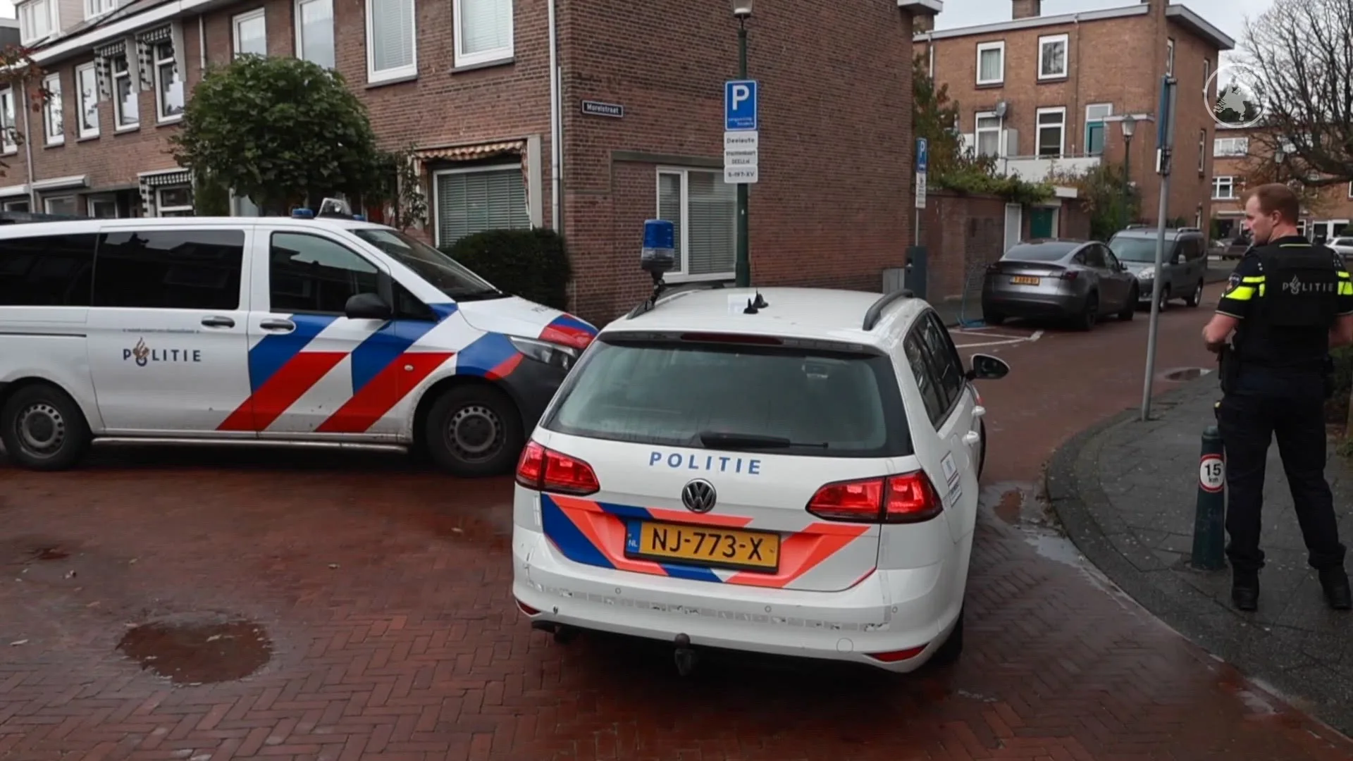 Twee mannen, één in PostNL-jas, overvallen woning in Den Haag