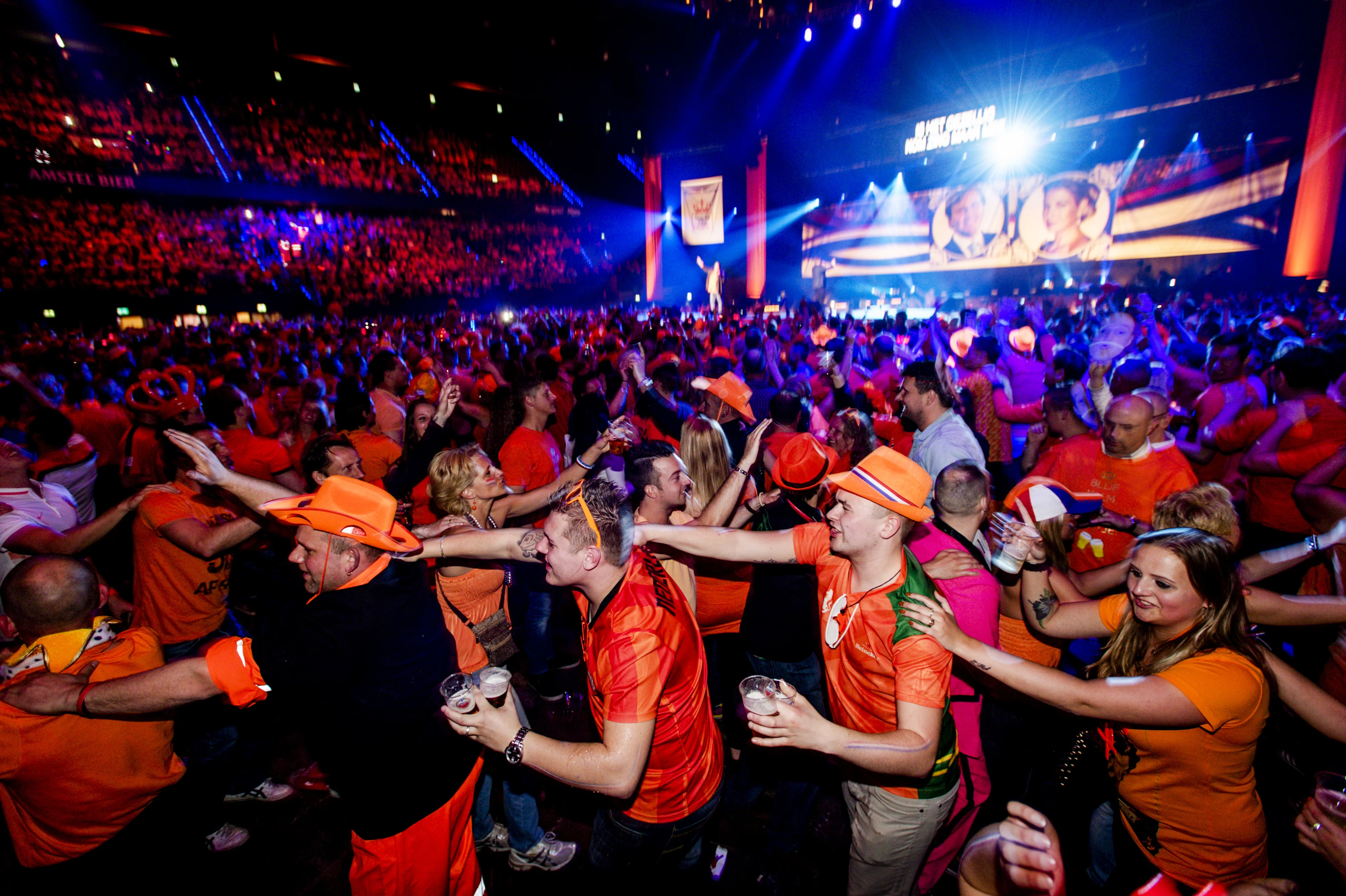 Nederland gaat bijna helemaal van het slot: dit mogen we weer vanaf 26 juni