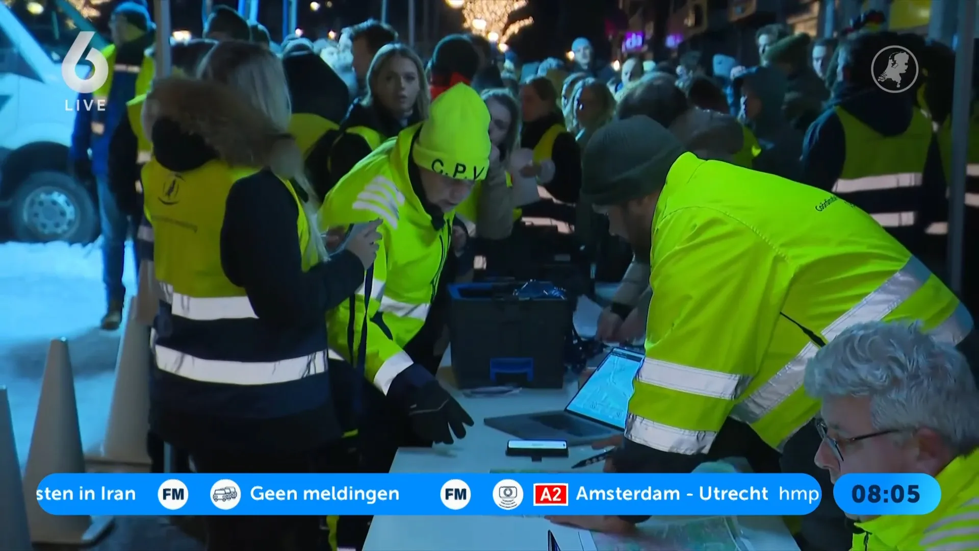 Honderden vrijwilligers zoeken naar vermiste jongen (8) uit Steenwijk