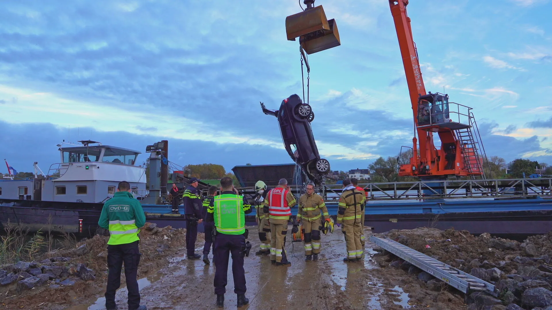 Schippers Nico en Björn redden drenkeling uit auto: ‘Hij was helemaal in shock’