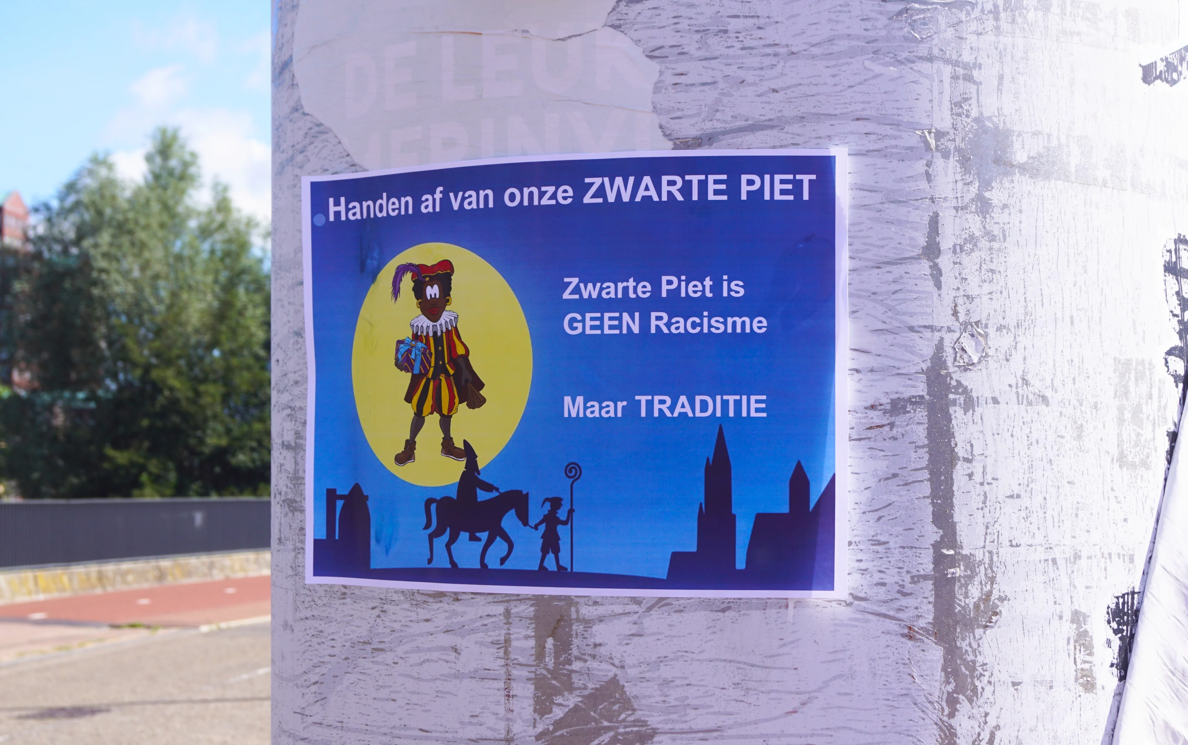 Voorstanders van Zwarte Piet doen aangifte tegen Facebook: 'Verbod gaat in tegen de Grondwet'