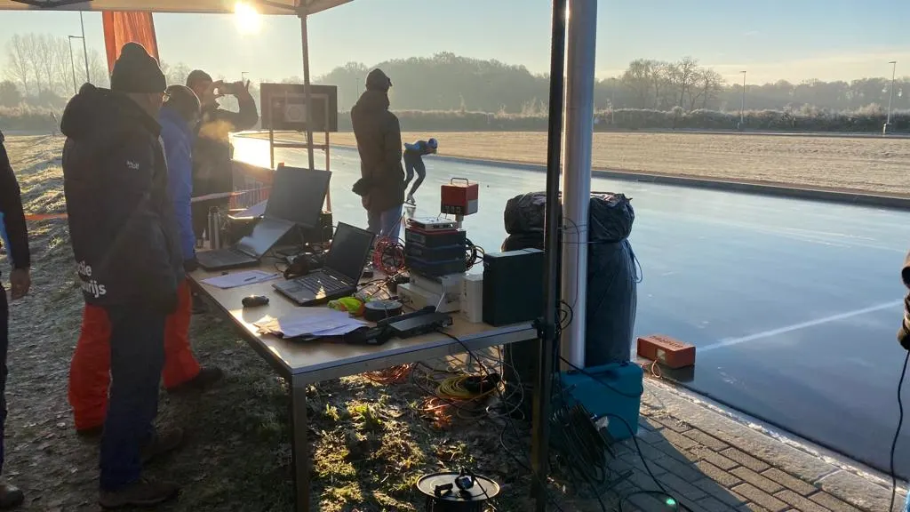 Bart Vreugdenhil verbetert stokoud werelduurrecord op natuurijs