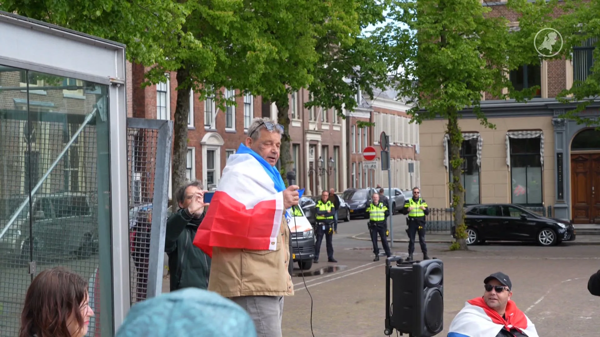 Protesten tegen onder meer asielopvang, ook tegengeluiden