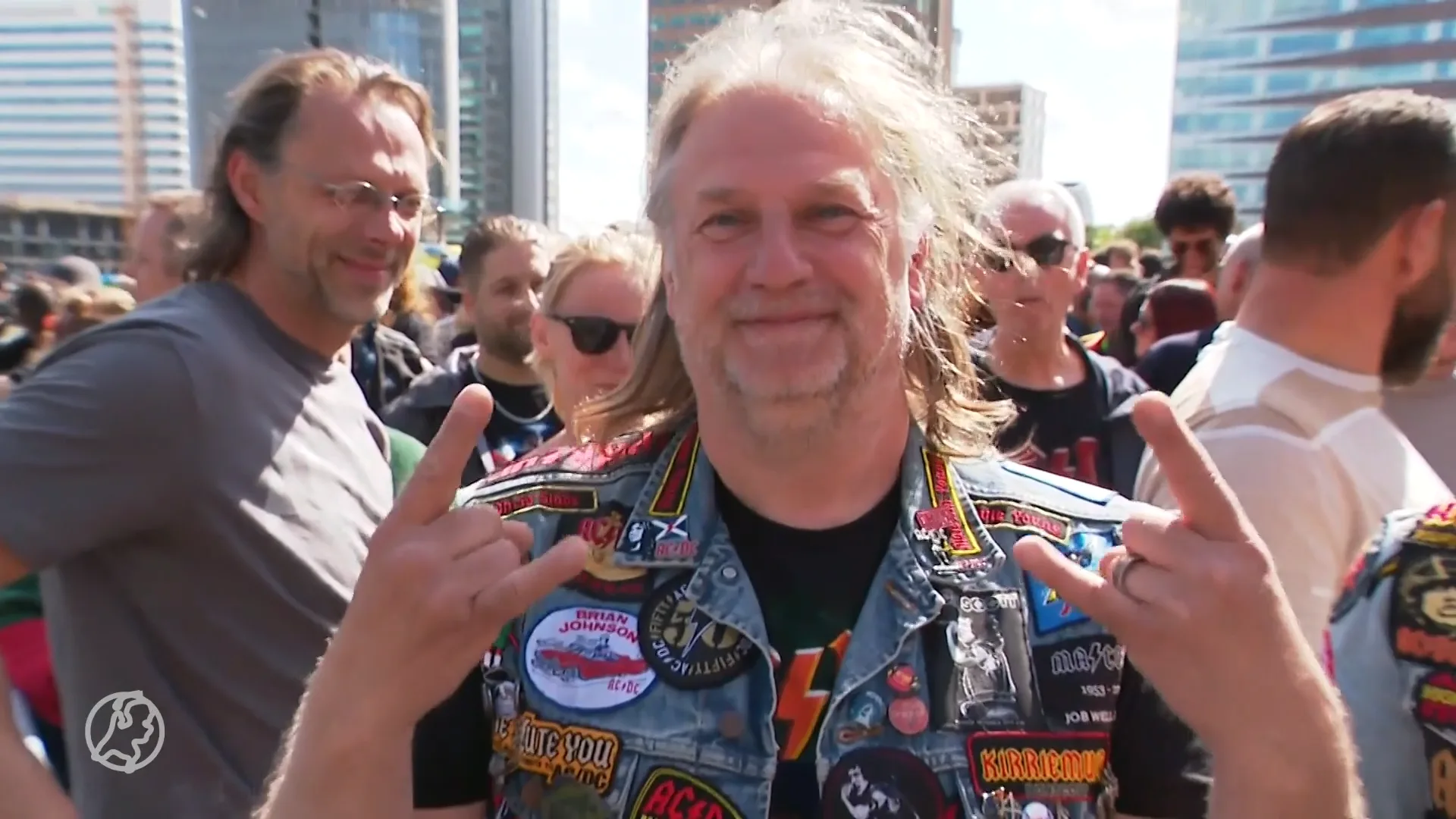 Fans AC/DC wachten urenlang in rij voor beste plek in ArenA: 'We gaan sprinten'