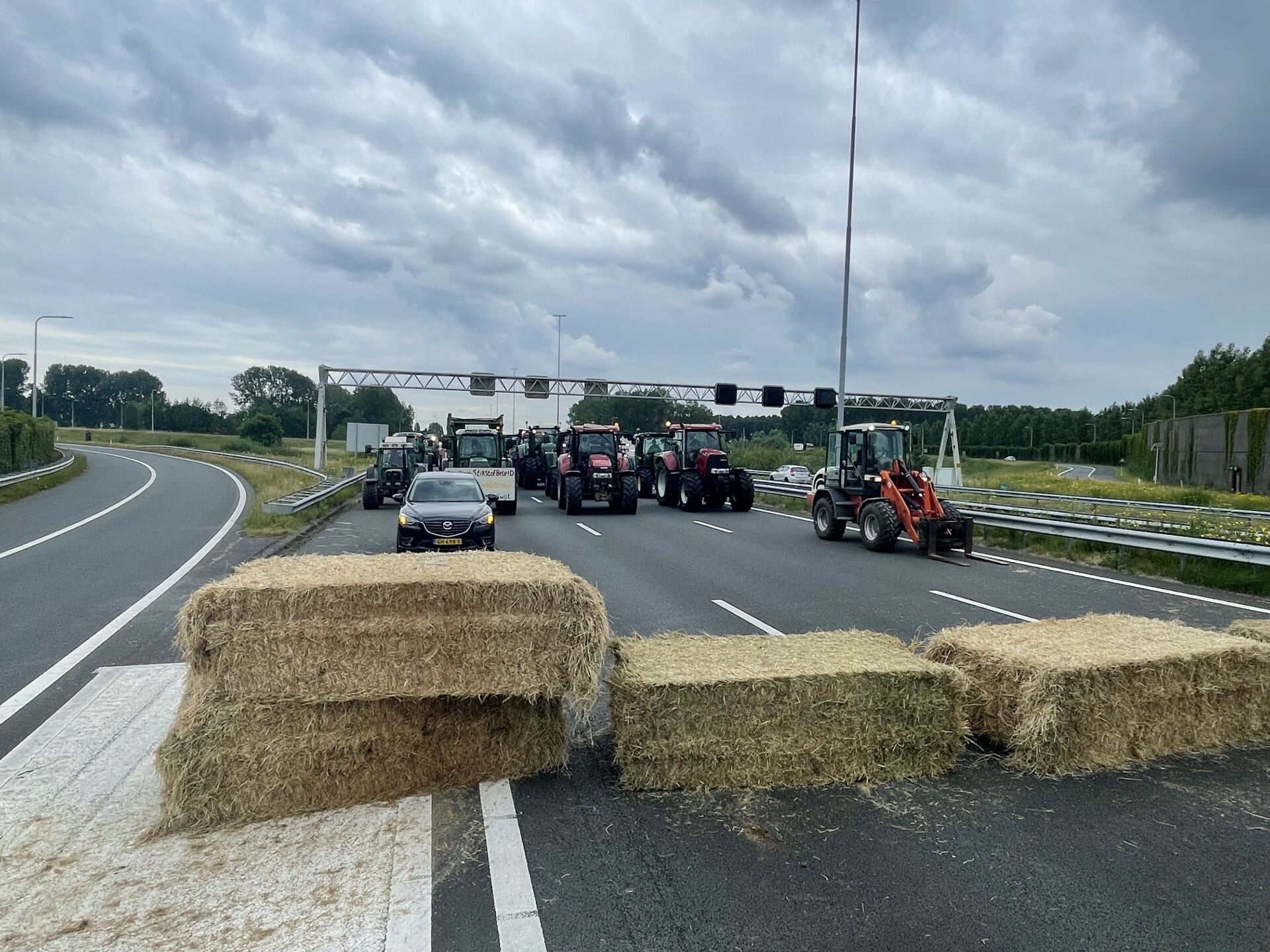 Boer veroordeeld tot 72 uur werkstraf voor dumpen afval op A18