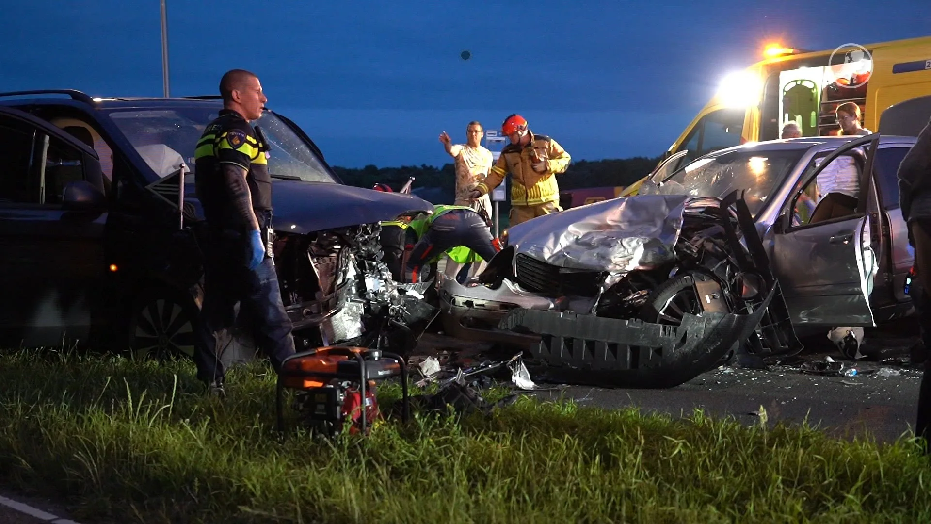 Dode na ongeluk met rouwauto in Oosteind