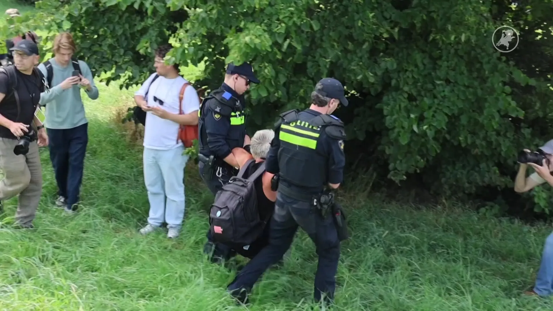 Ruim 270 aanhoudingen om poging tot blokkade A12 door XR