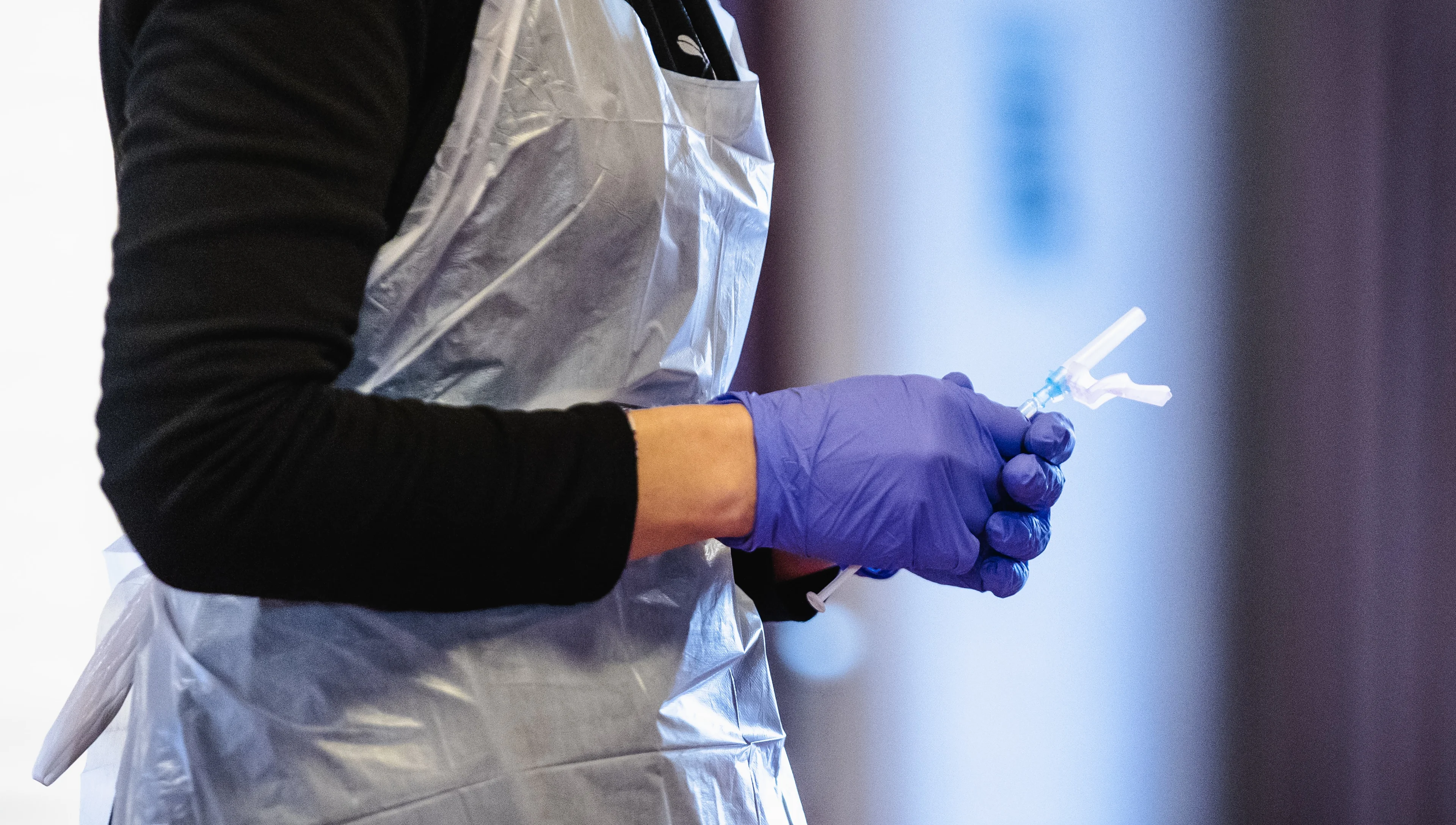 Nieuwe zeldzame bijwerkingen in bijsluiter AstraZeneca en Janssen