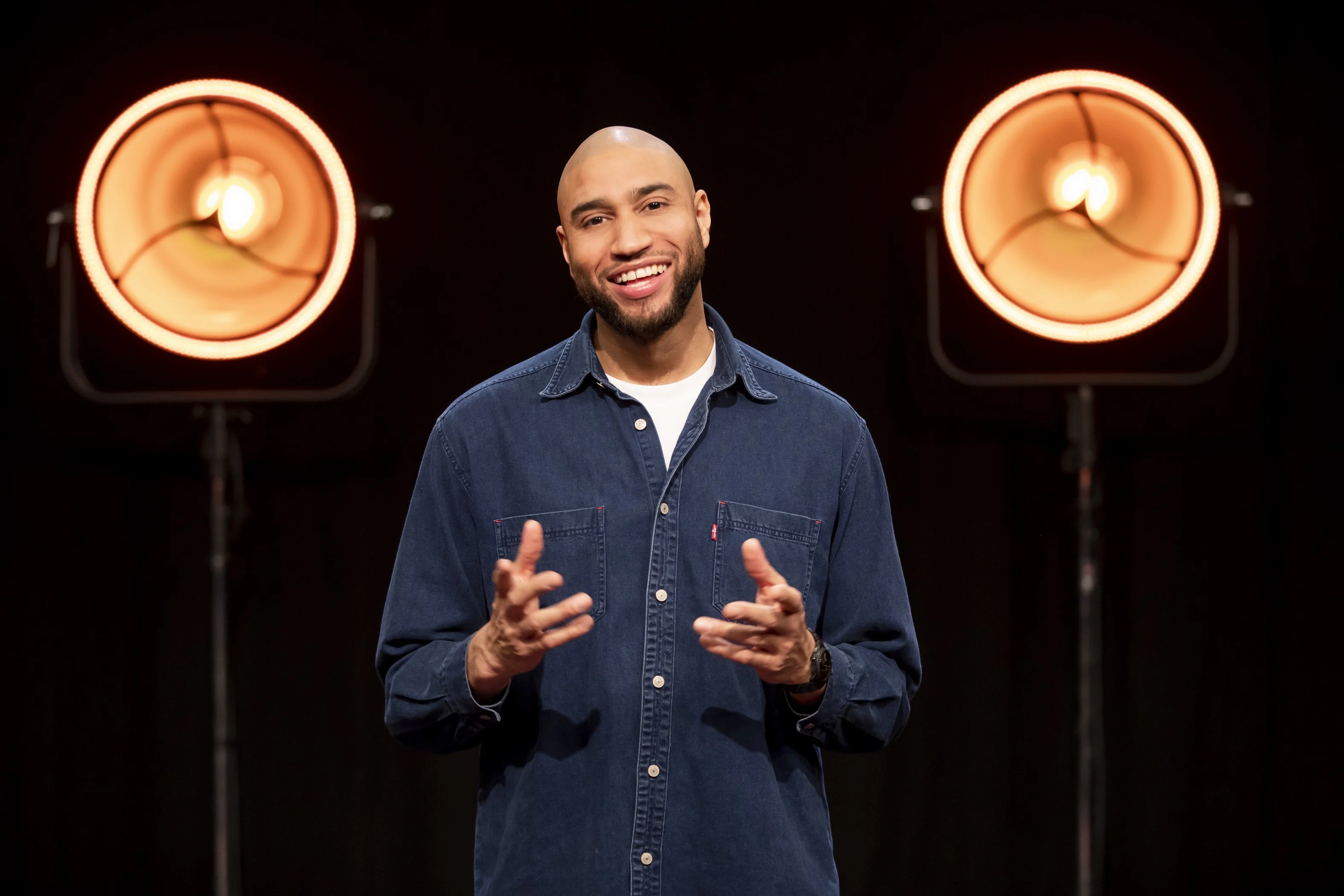 Omstreden programma Gewoon. Bloot. voor het eerst op tv: 'Niks seksueels aan'