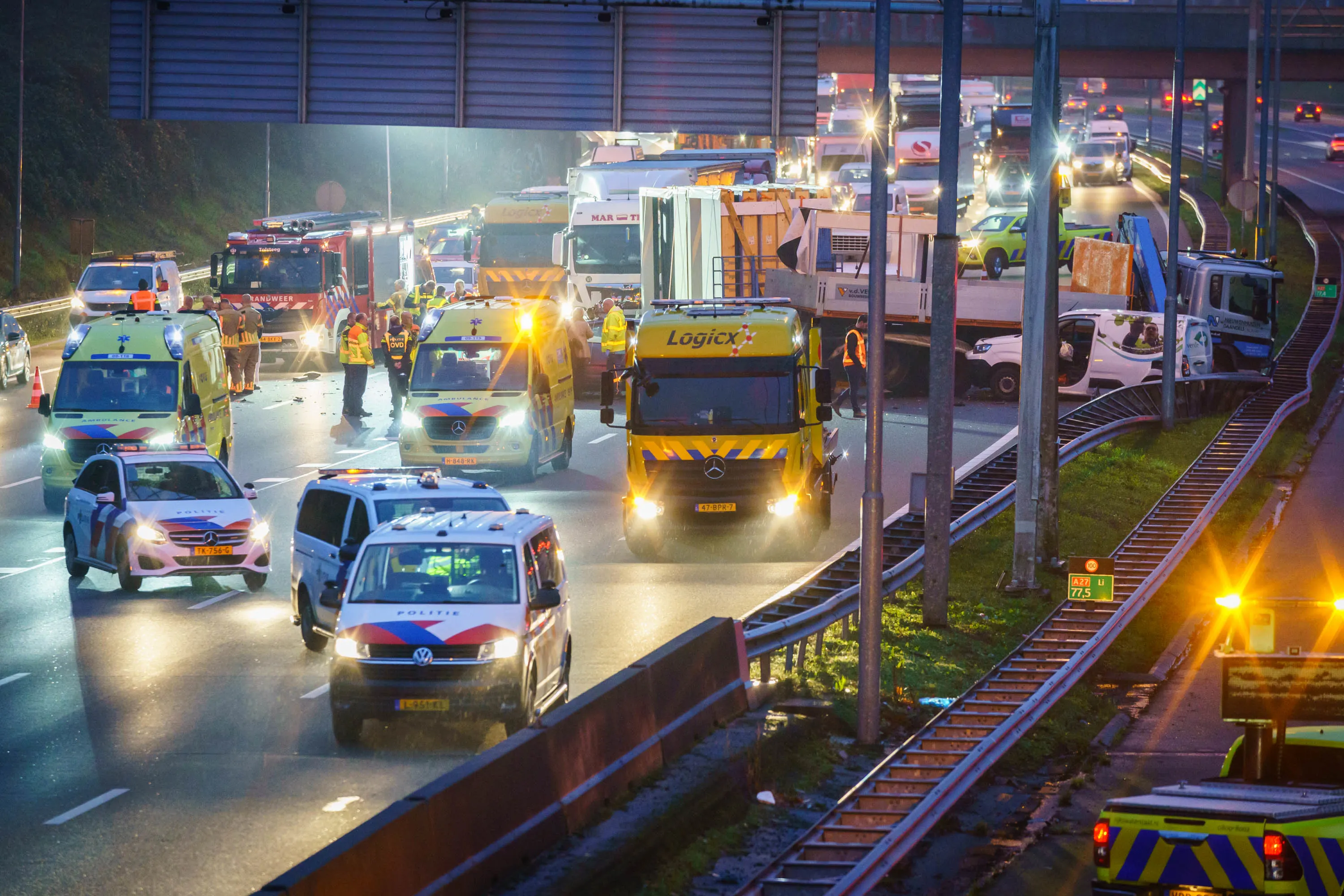 'Pittige spits' met opvallend veel ongelukken, A27 na uren weer open