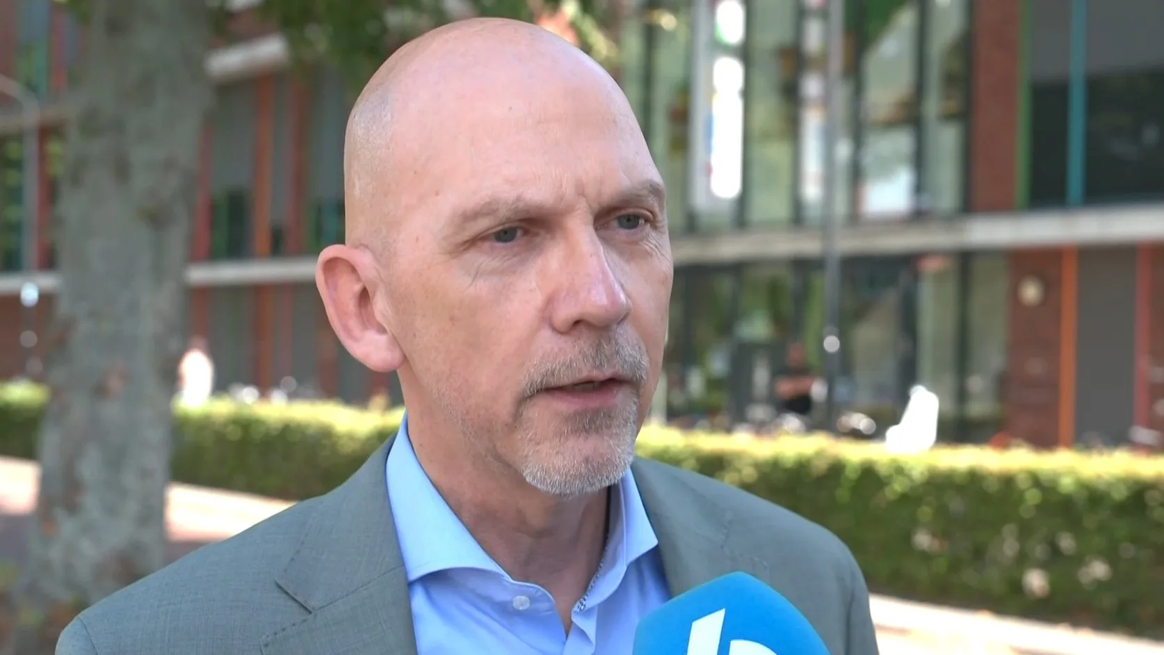 Schoolbestuurder Alblasserdam: 'Vreselijke gebeurtenis, emoties hoog bij kinderen'