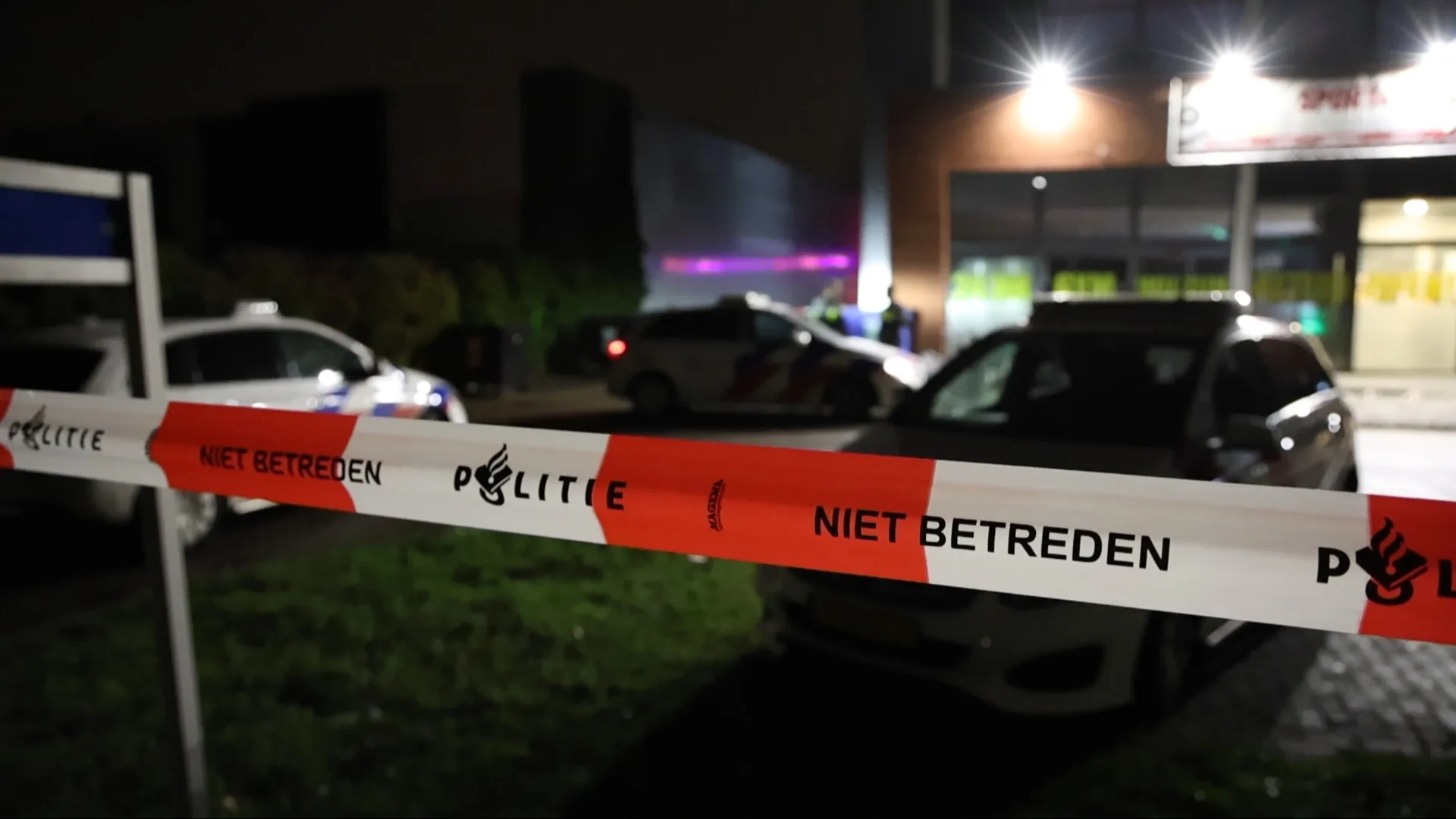 Zwaargewonde na schietincident op bedrijventerrein in Almere