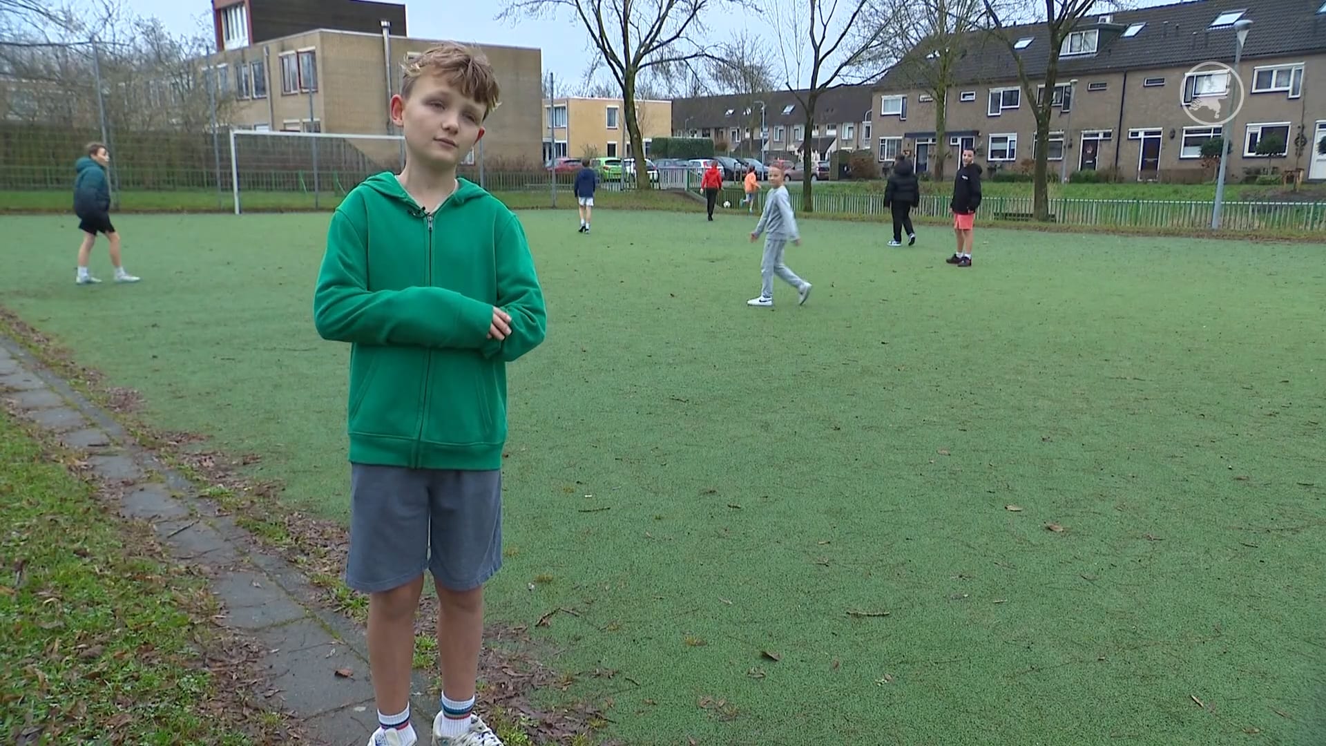 Vincent (11) overleefde twee keer kanker, en draagt nu elke dag een korte broek voor KiKa