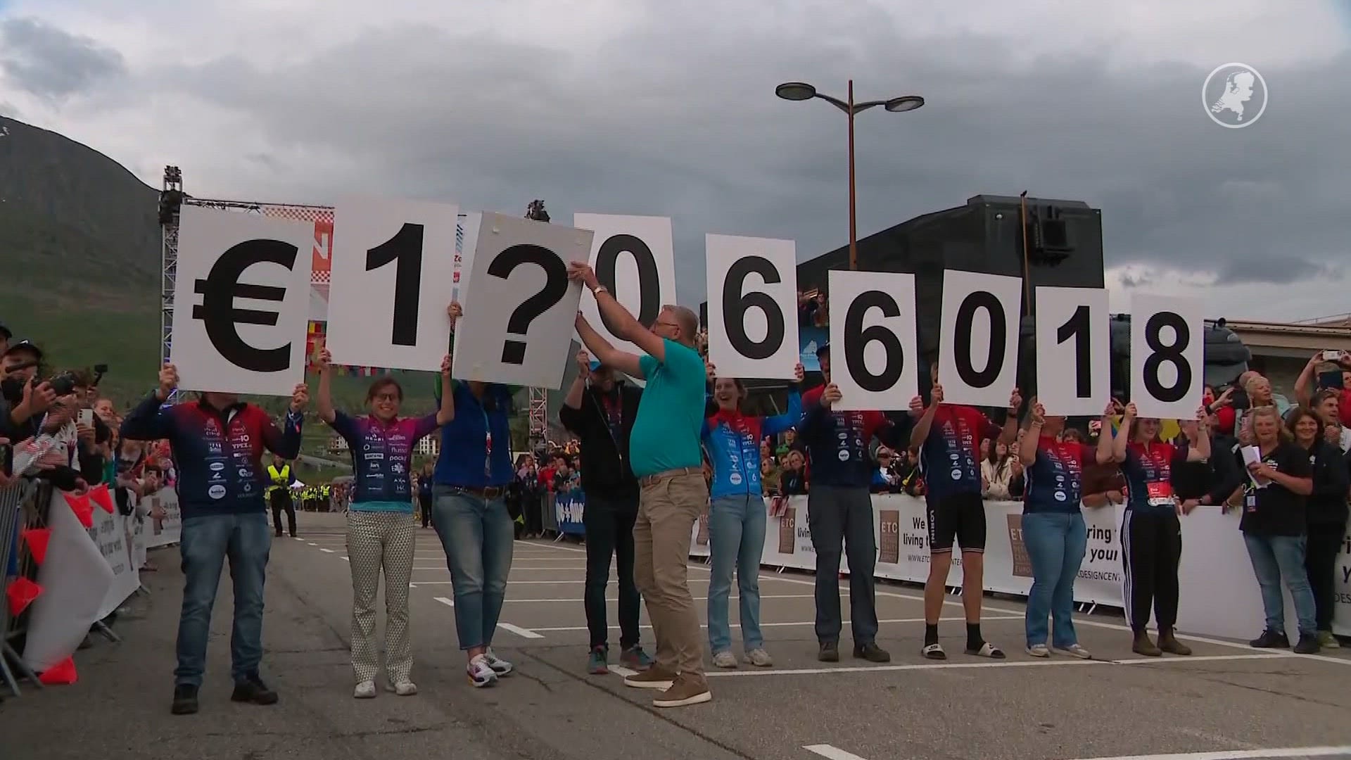 Nieuwe editie Alpe d’HuZes breekt record ondanks slecht weer