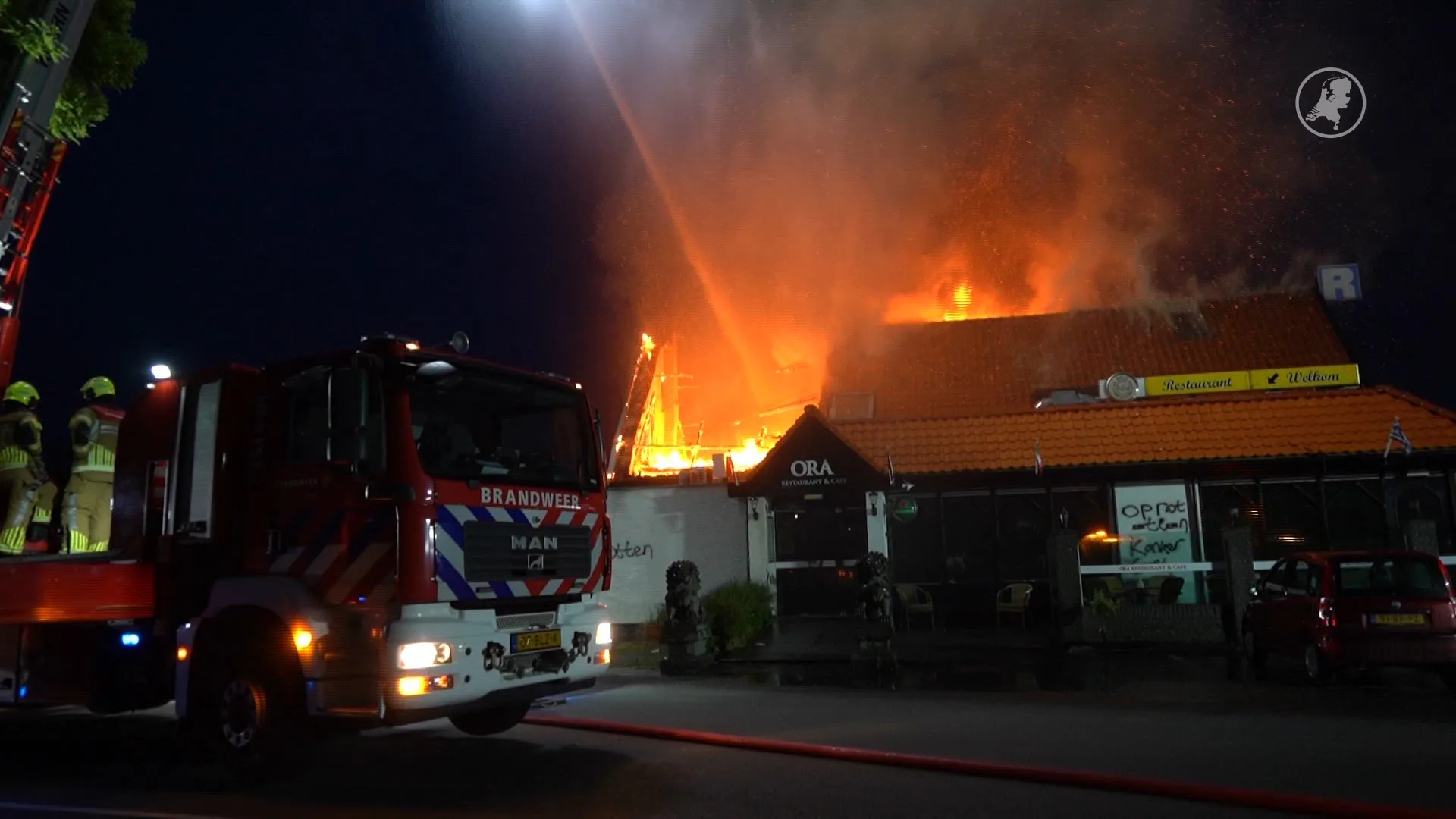 Grote brand in restaurant Wijdenes, 'oprotten' op pand geschreven