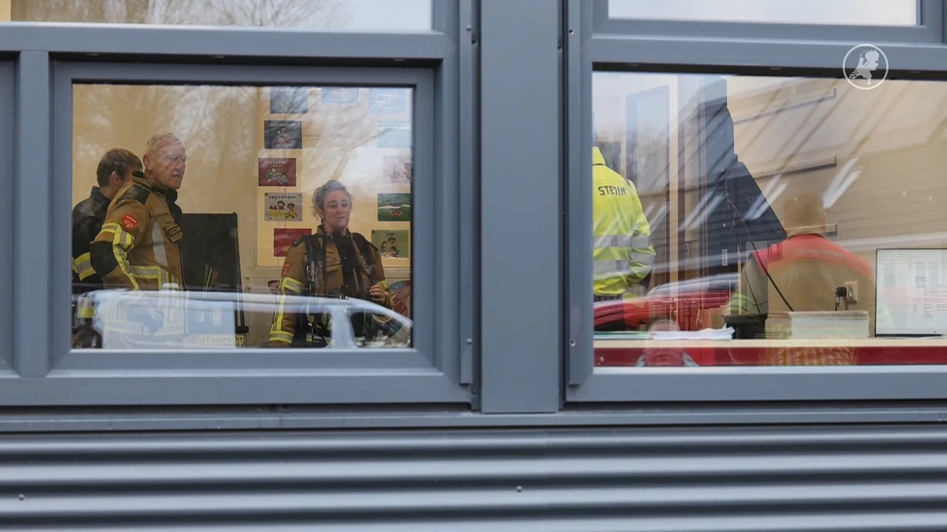 Azc-school Burgum ontruimd vanwege verdachte stof