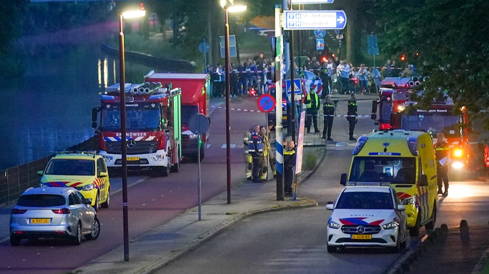 Deel parkeergarage ziekenhuis Nieuwegein ingestort: 'Oren gespitst voor hulpgeroep'