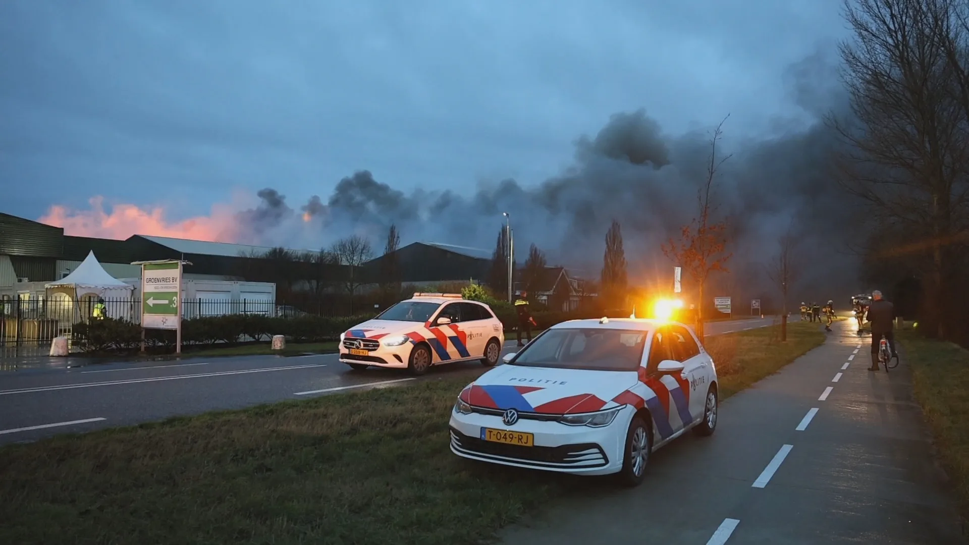 Brand in koel- en vriesbedrijf in Rutten onder controle na hele dag blussen