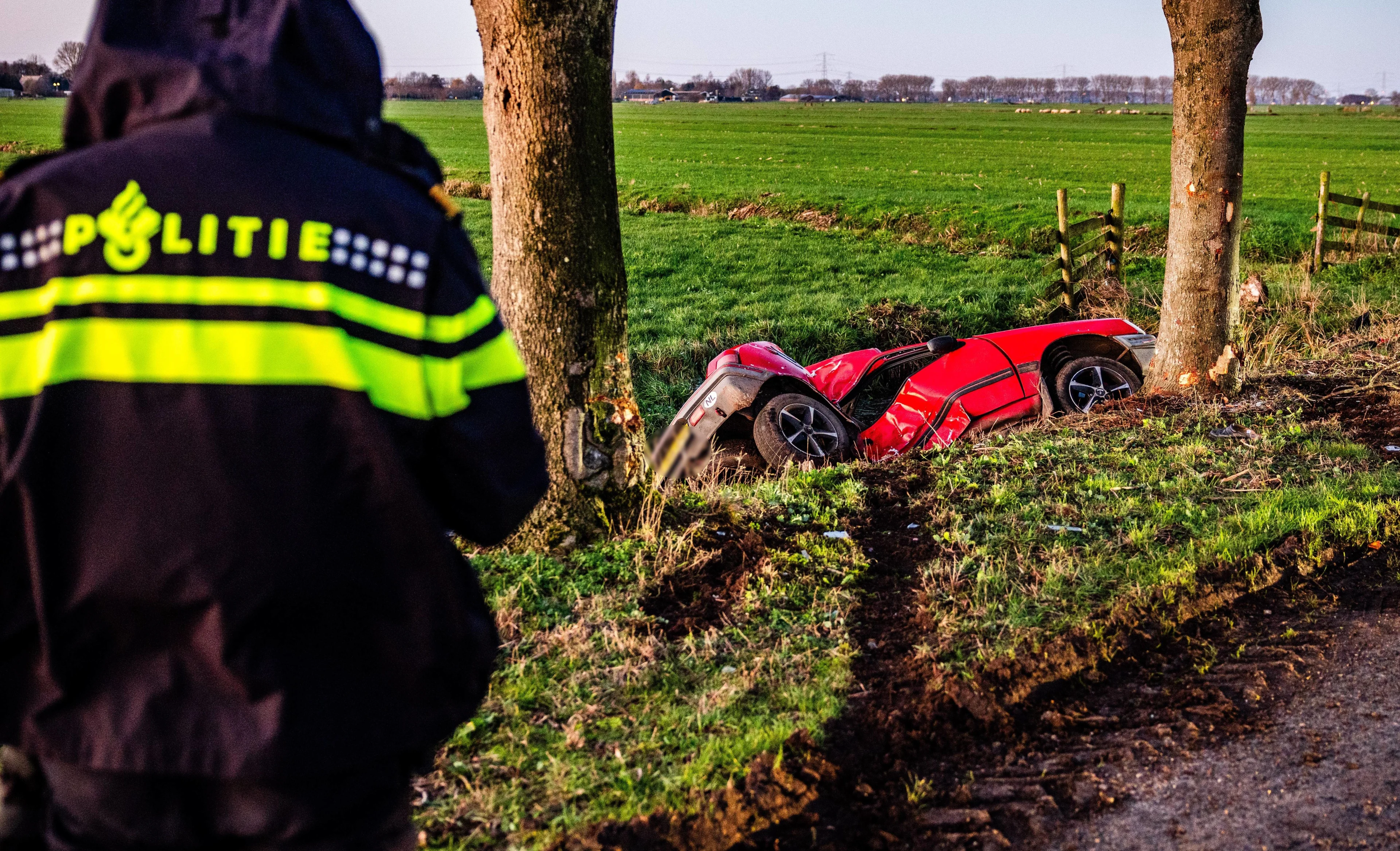 Jonge automobilist komt om bij eenzijdig ongeval Bleskensgraaf