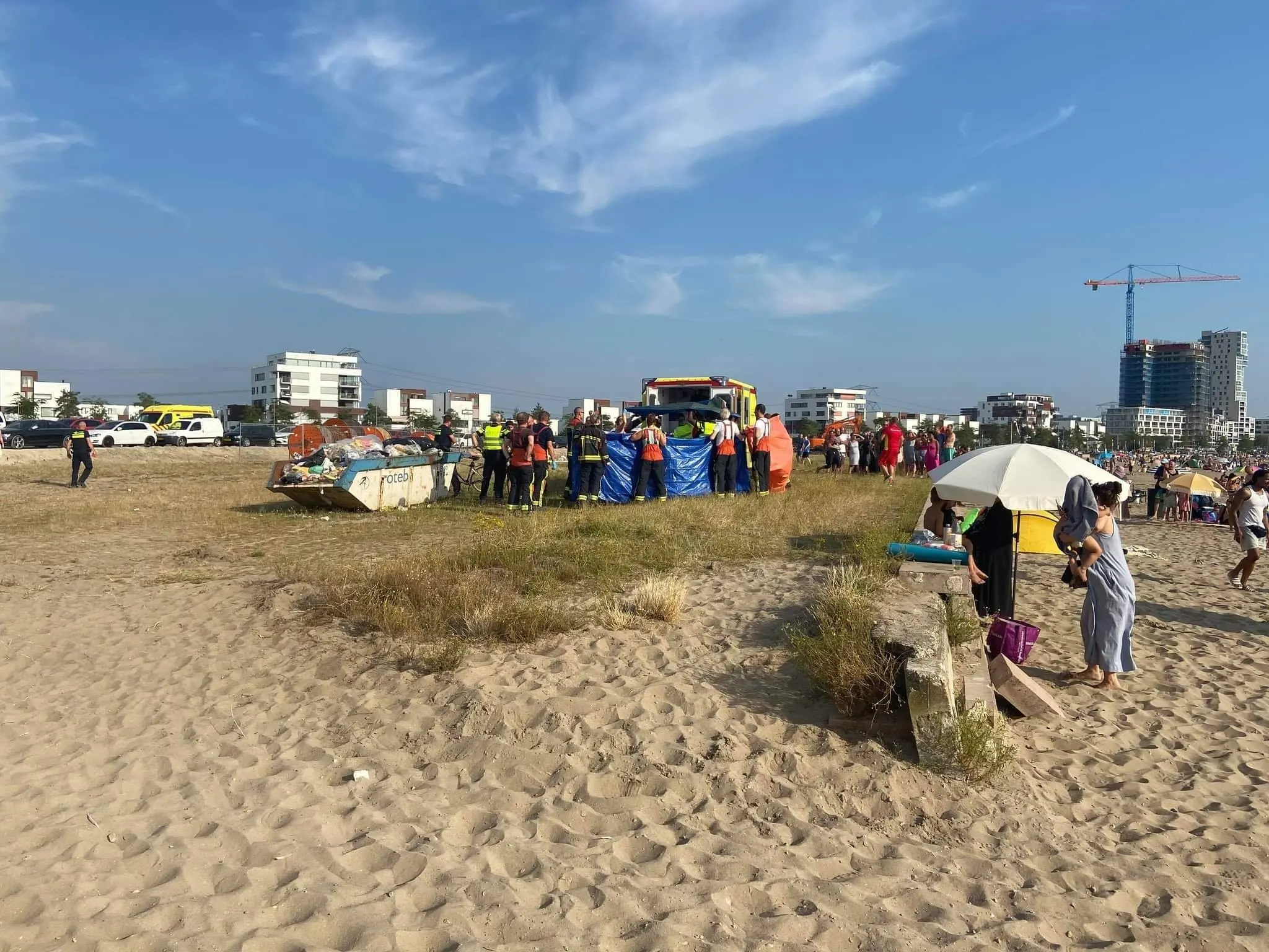 Heftige dag voor Rotterdamse agenten: twee drenkelingen en aangereden door jongeren