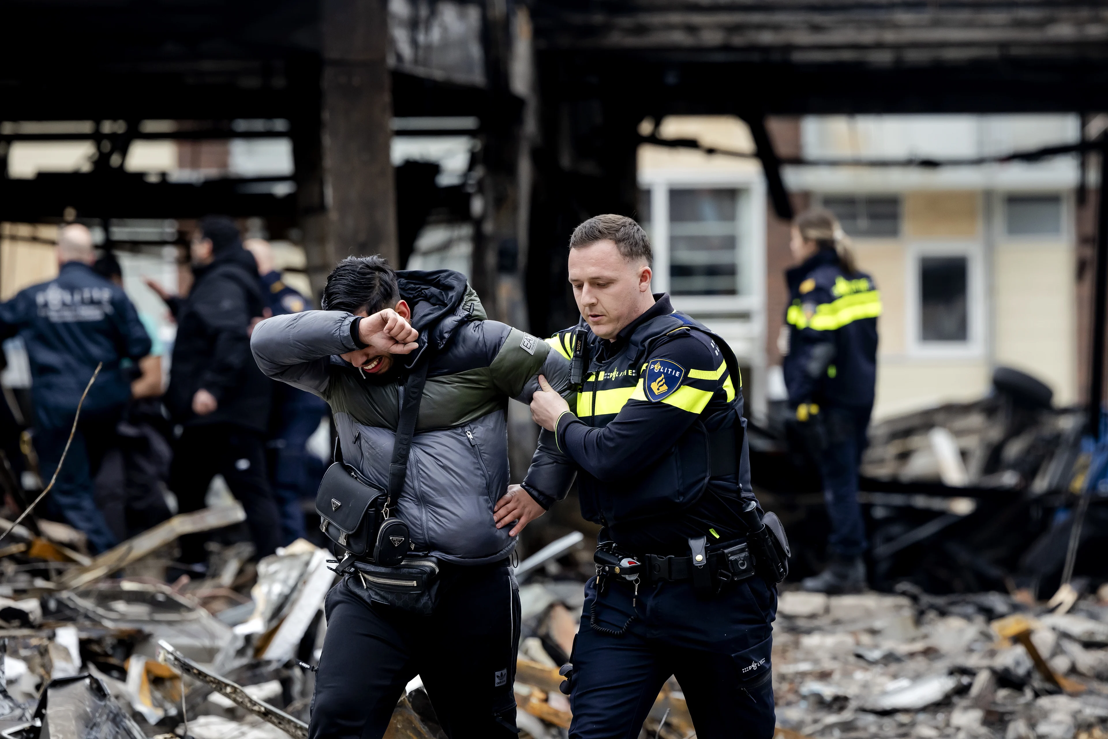 Familie vermiste man explosie Rotterdam zoekt zelf in puin en vindt 'voet'