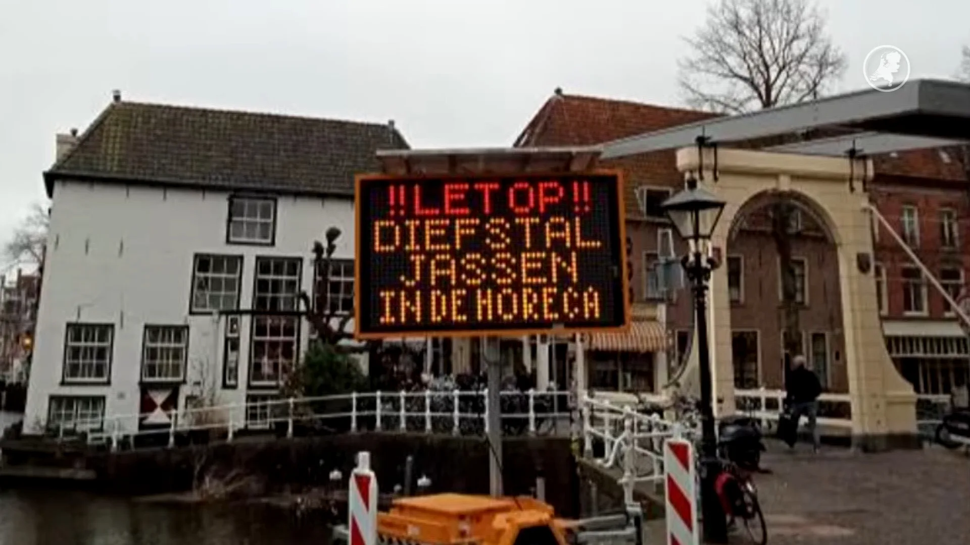 Jas stelen uit de kroeg is voorbij: 'lokjas' vat dieven in de kraag