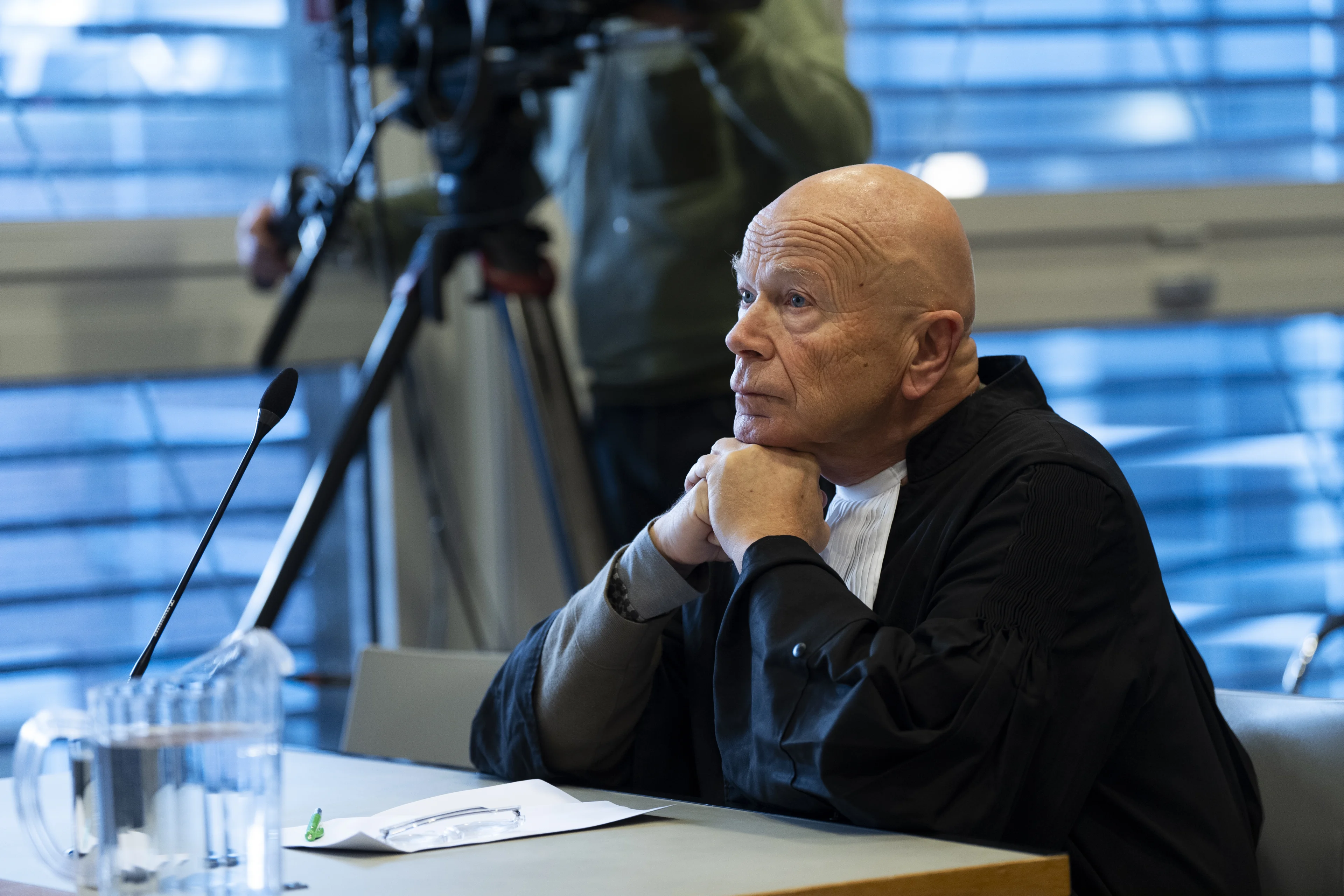 Advocaat minderjarig meisje in Borsato-zaak: zij wordt in de steek gelaten