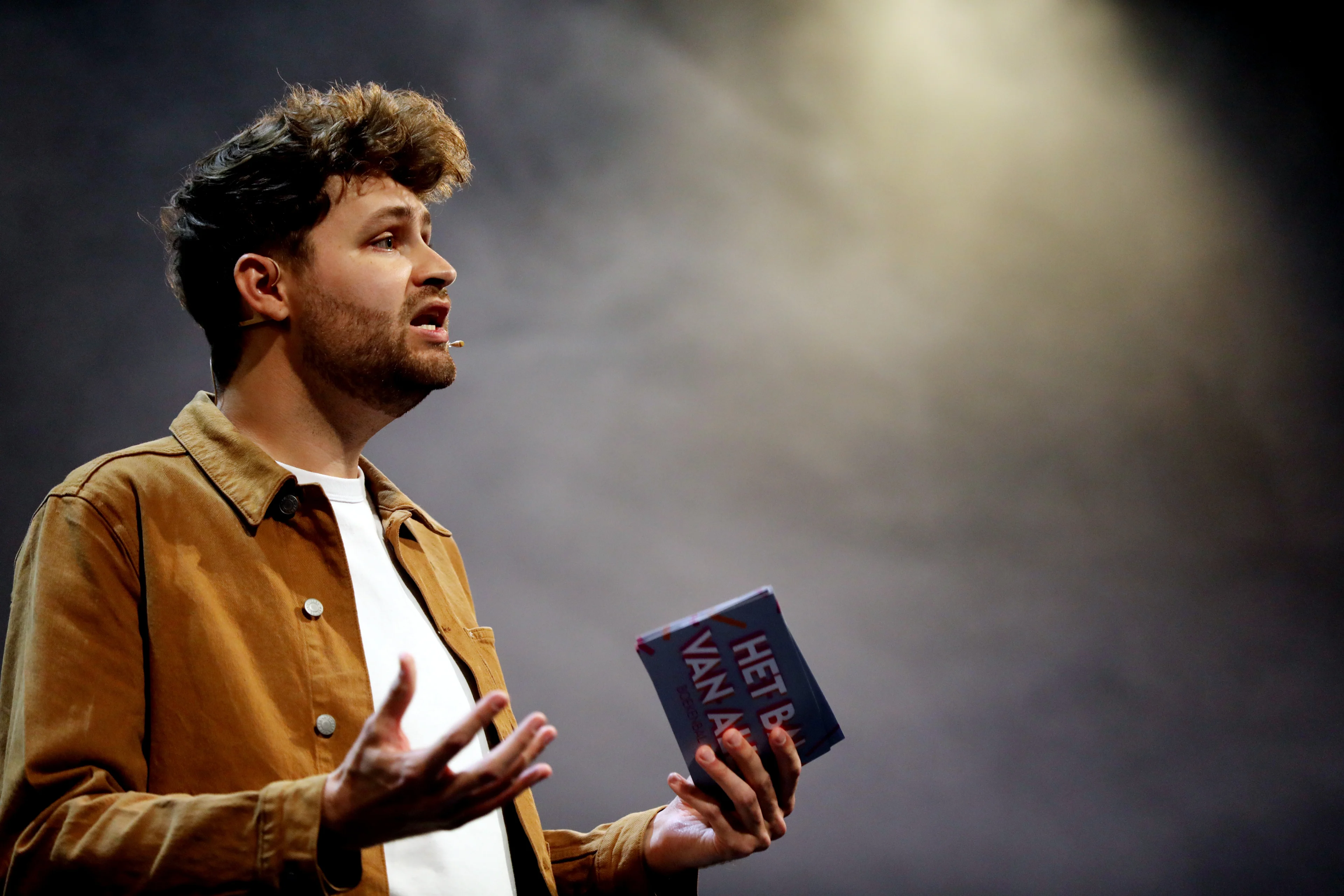 Bedreigde Pim Lammers opent boekenbal en draagt eenmalig gedicht voor